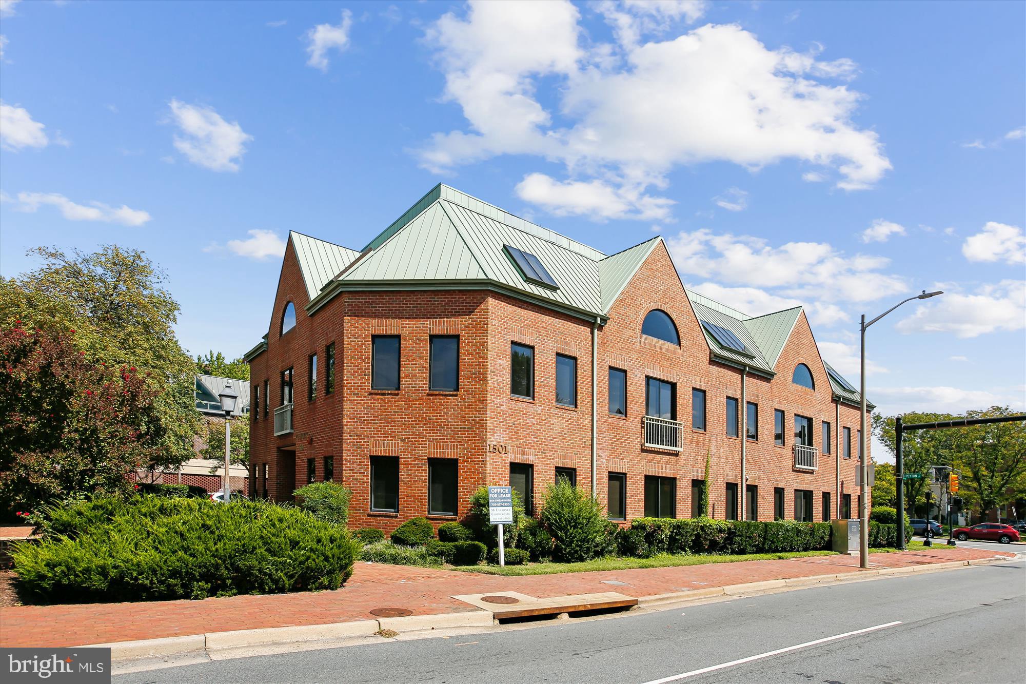 OLD TOWN ALEXANDRIA - Commercial Sale