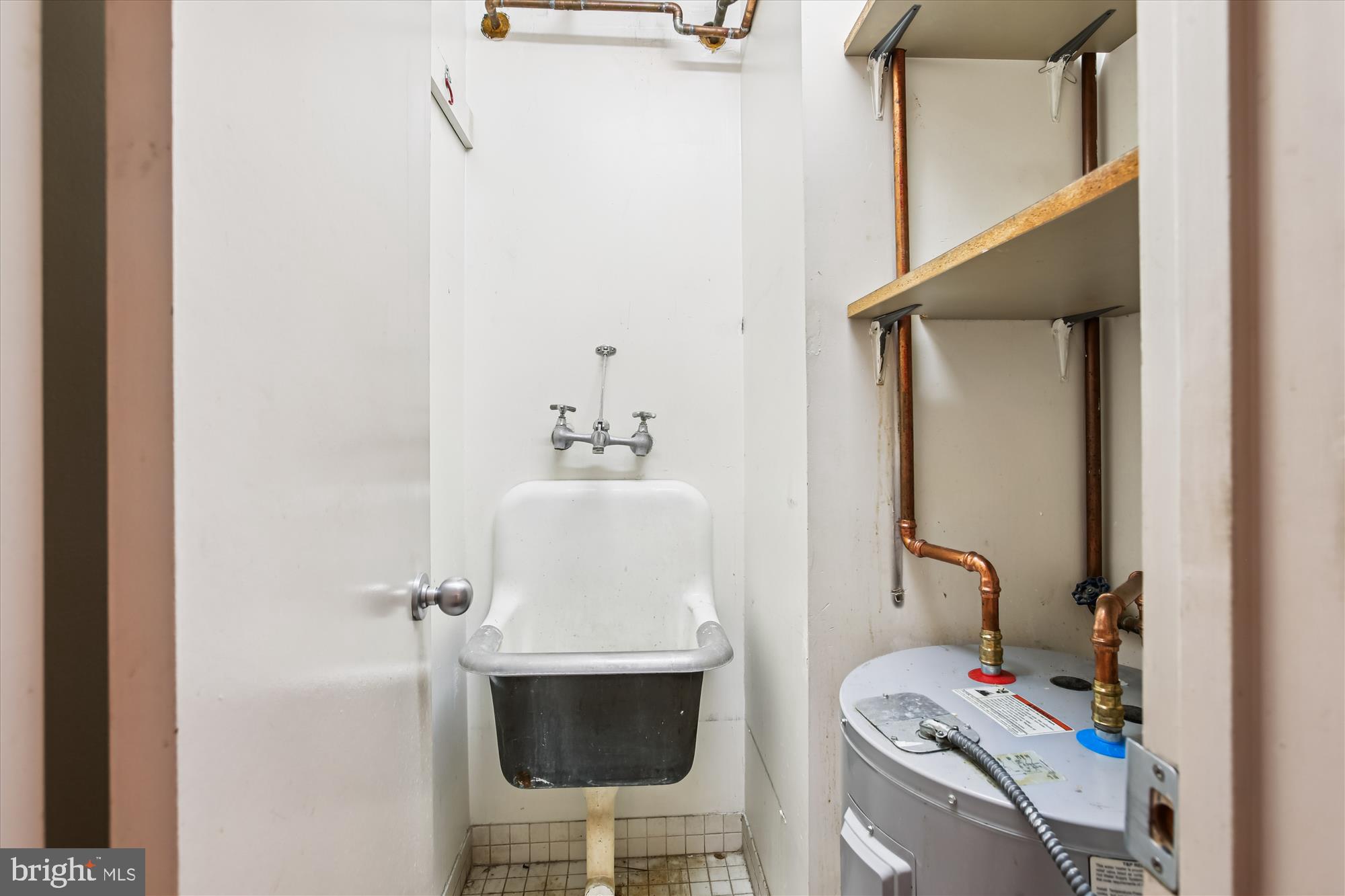 OLD TOWN ALEXANDRIA - Commercial Sale