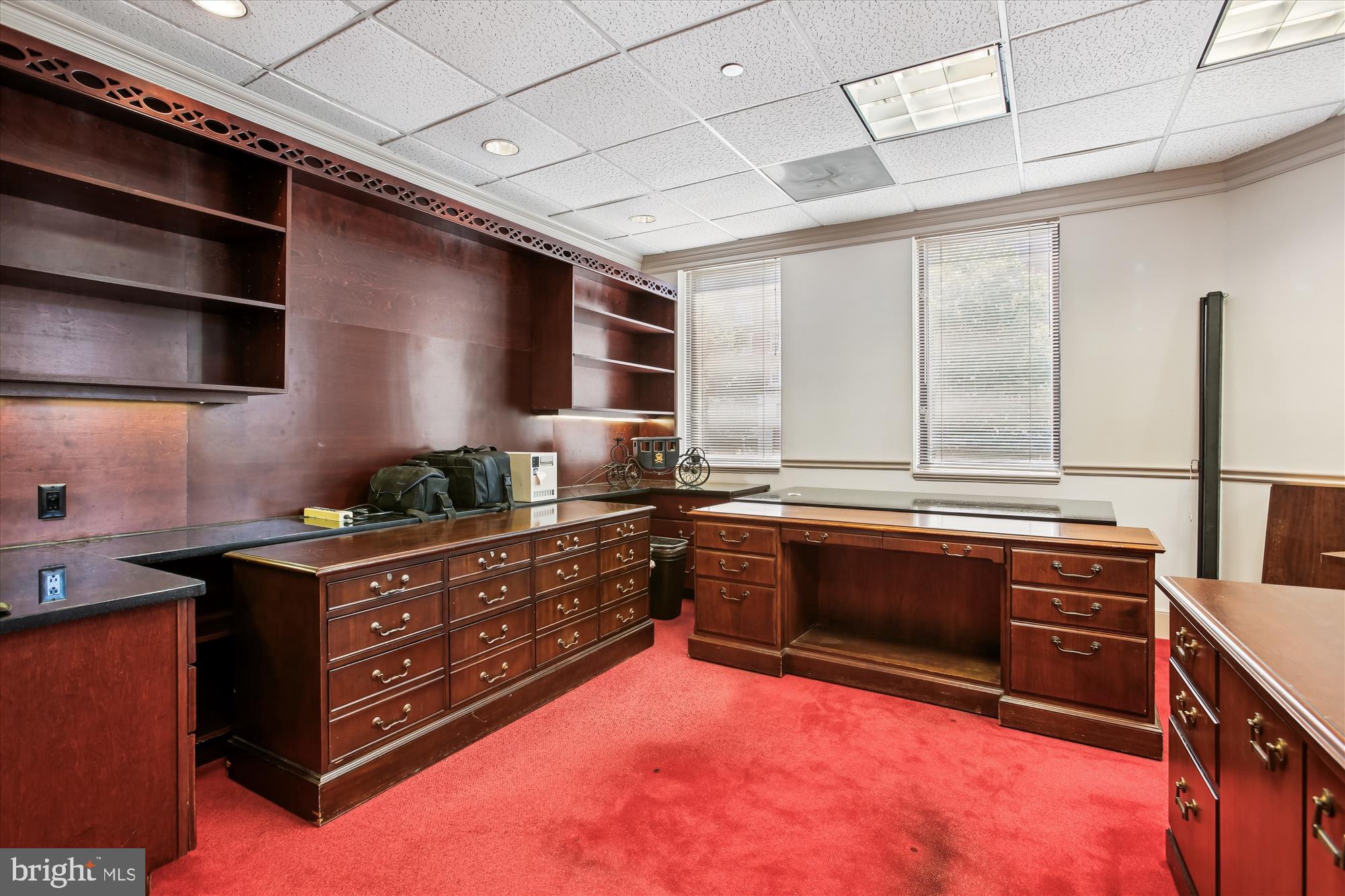 OLD TOWN ALEXANDRIA - Commercial Sale