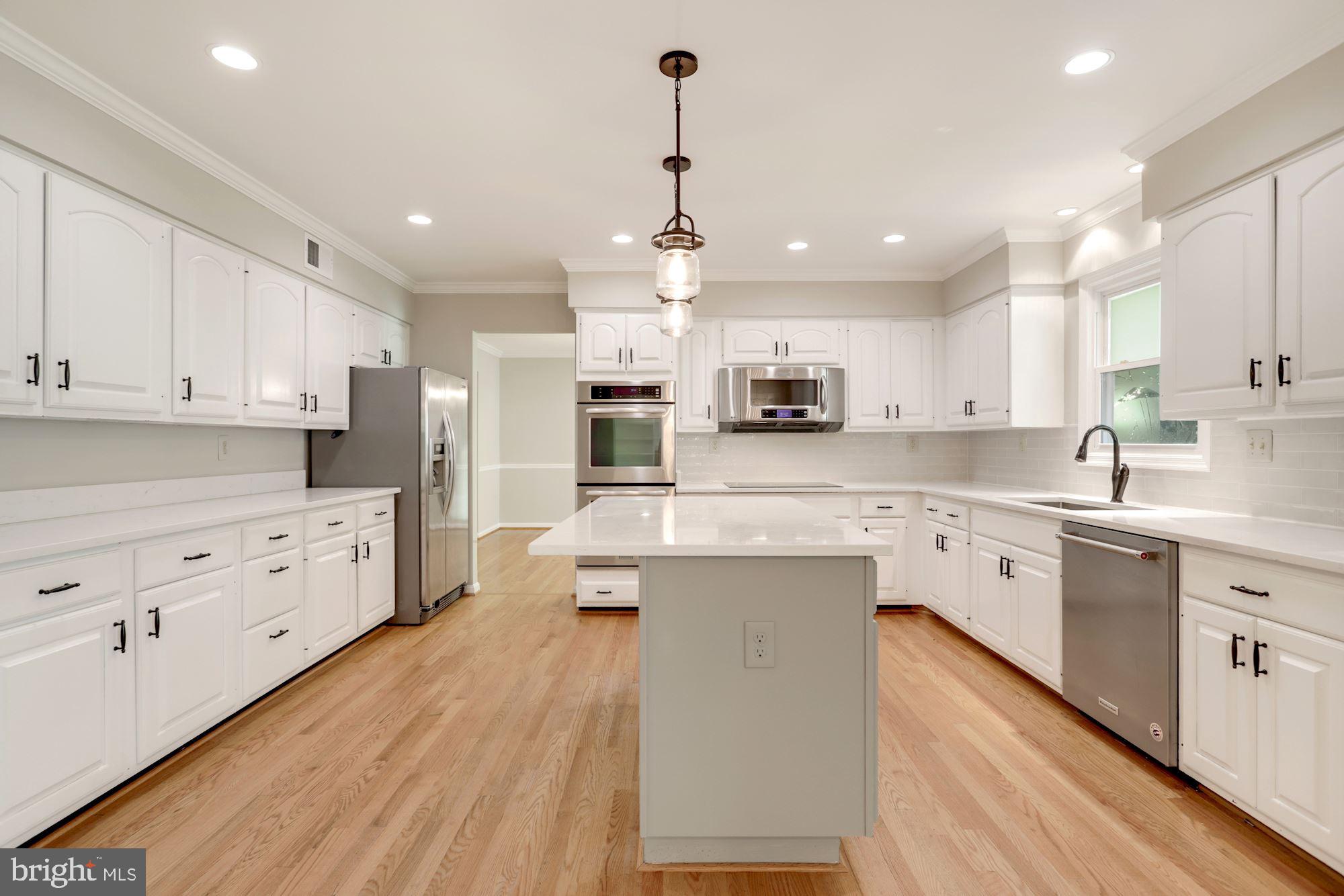 LANGLEY OAKS - Residential