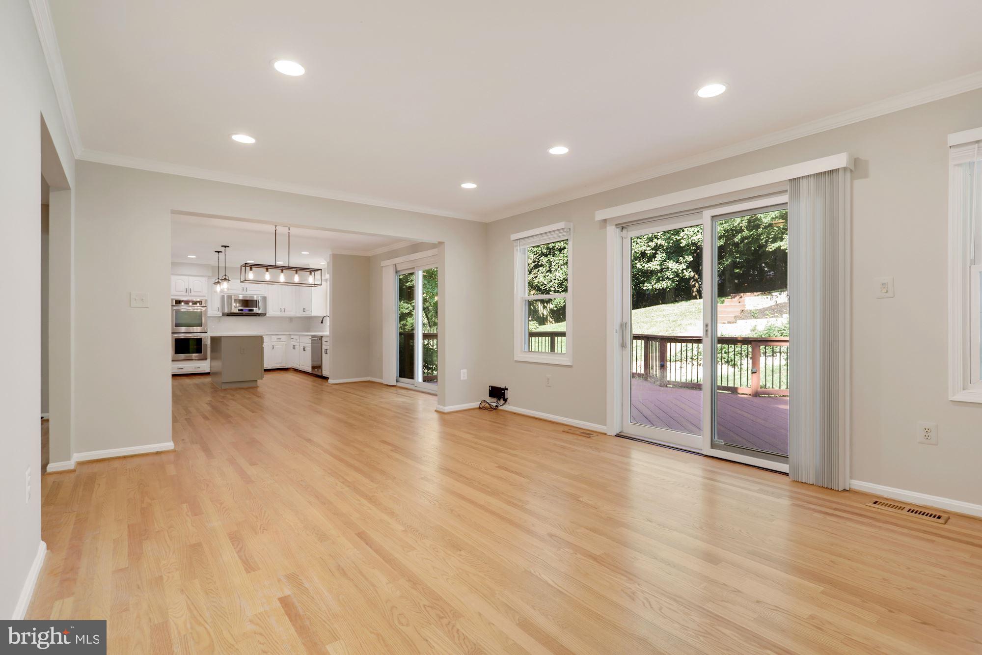 LANGLEY OAKS - Residential