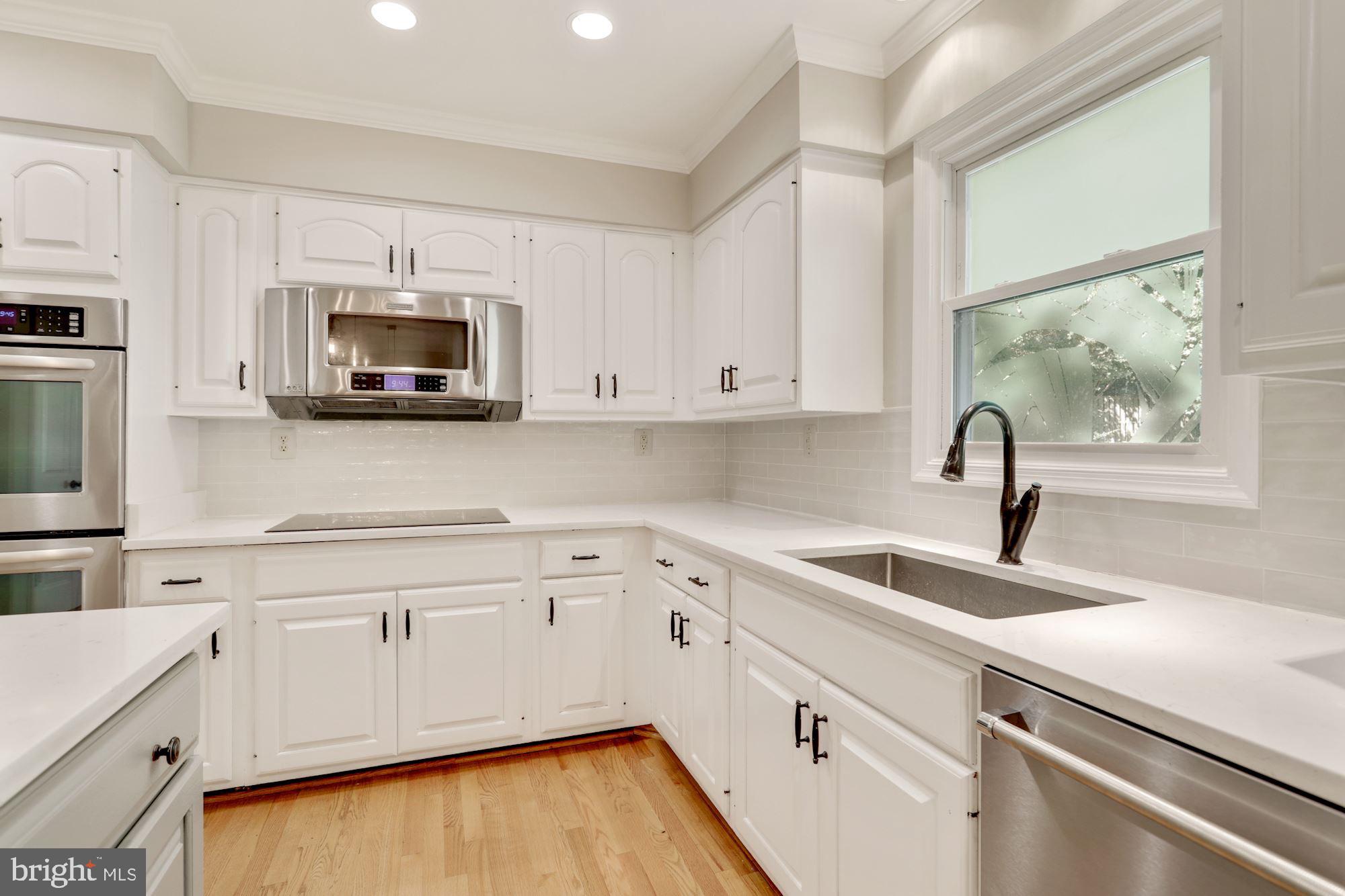 LANGLEY OAKS - Residential