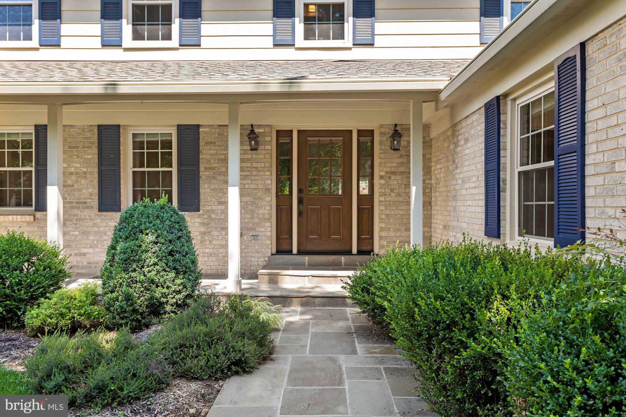 LANGLEY OAKS - Residential