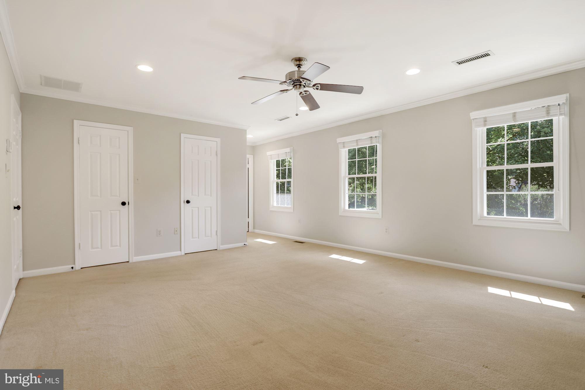 LANGLEY OAKS - Residential