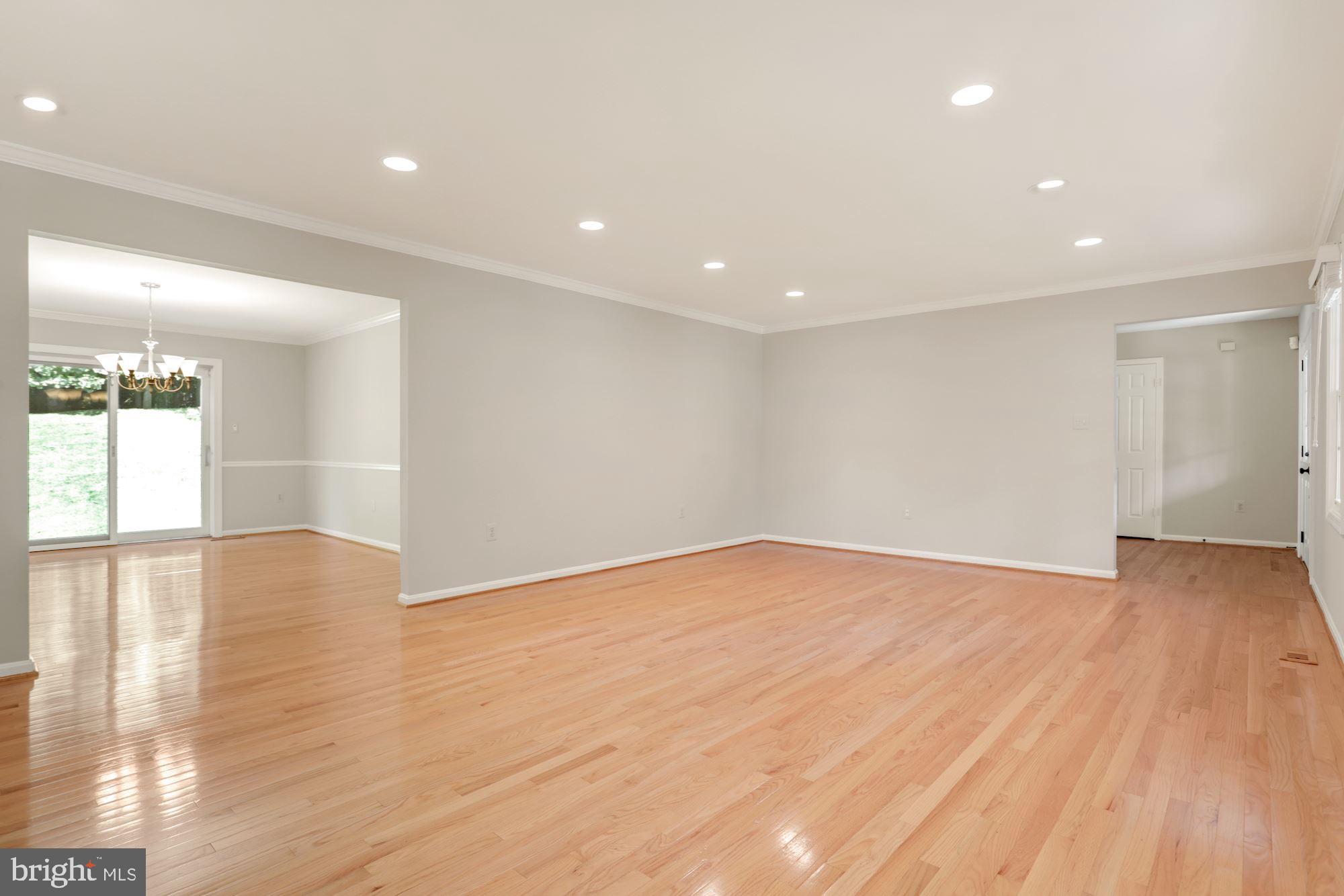 LANGLEY OAKS - Residential