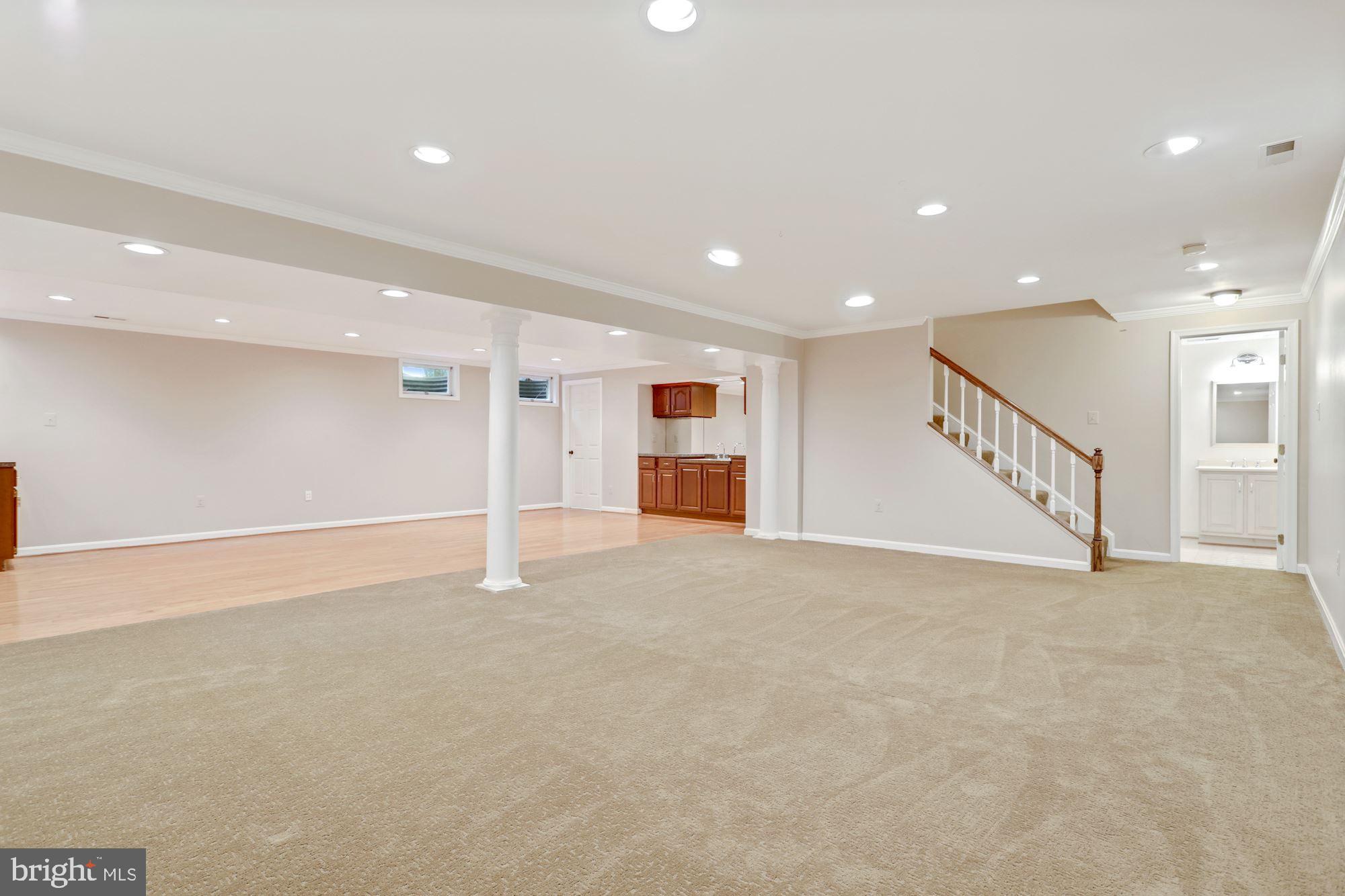 LANGLEY OAKS - Residential