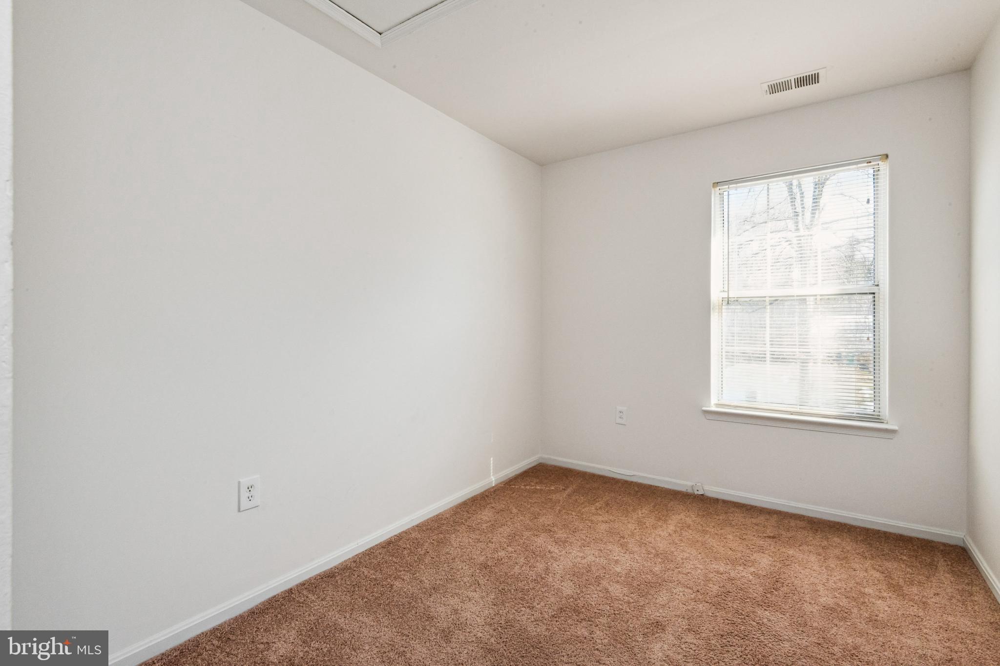 SQUIRES WOOD - Residential