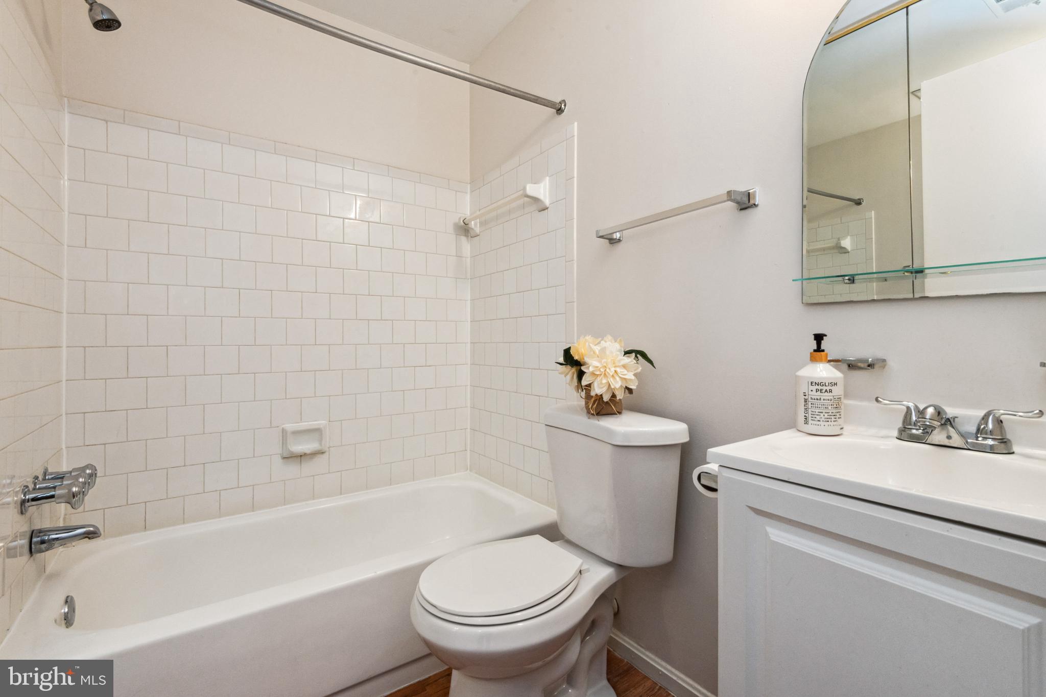 SQUIRES WOOD - Residential