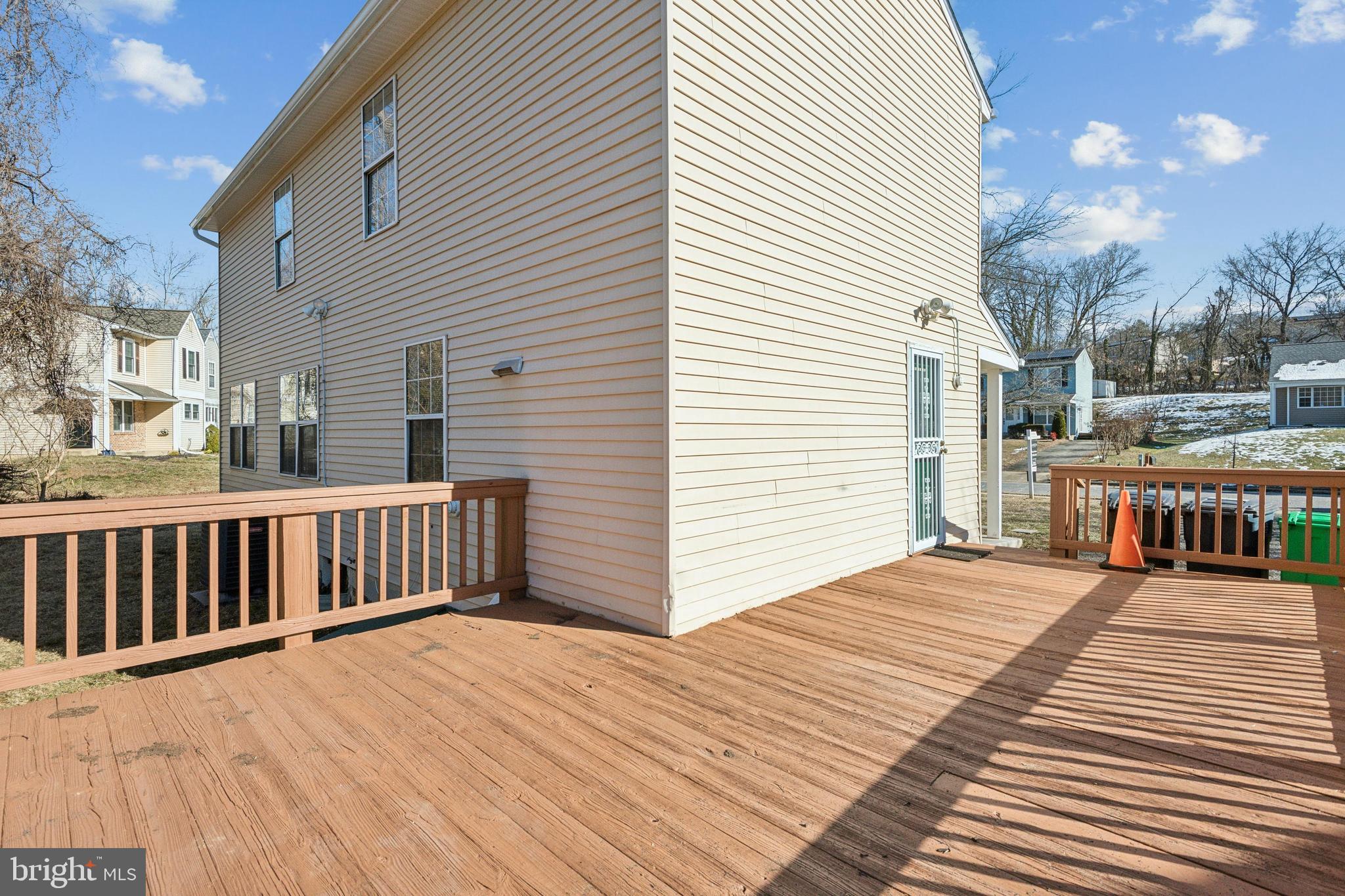 SQUIRES WOOD - Residential