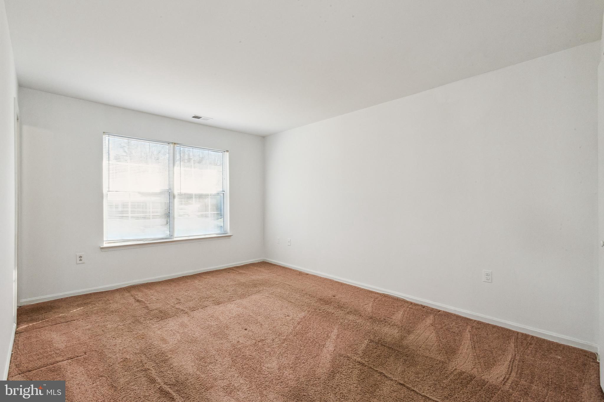 SQUIRES WOOD - Residential