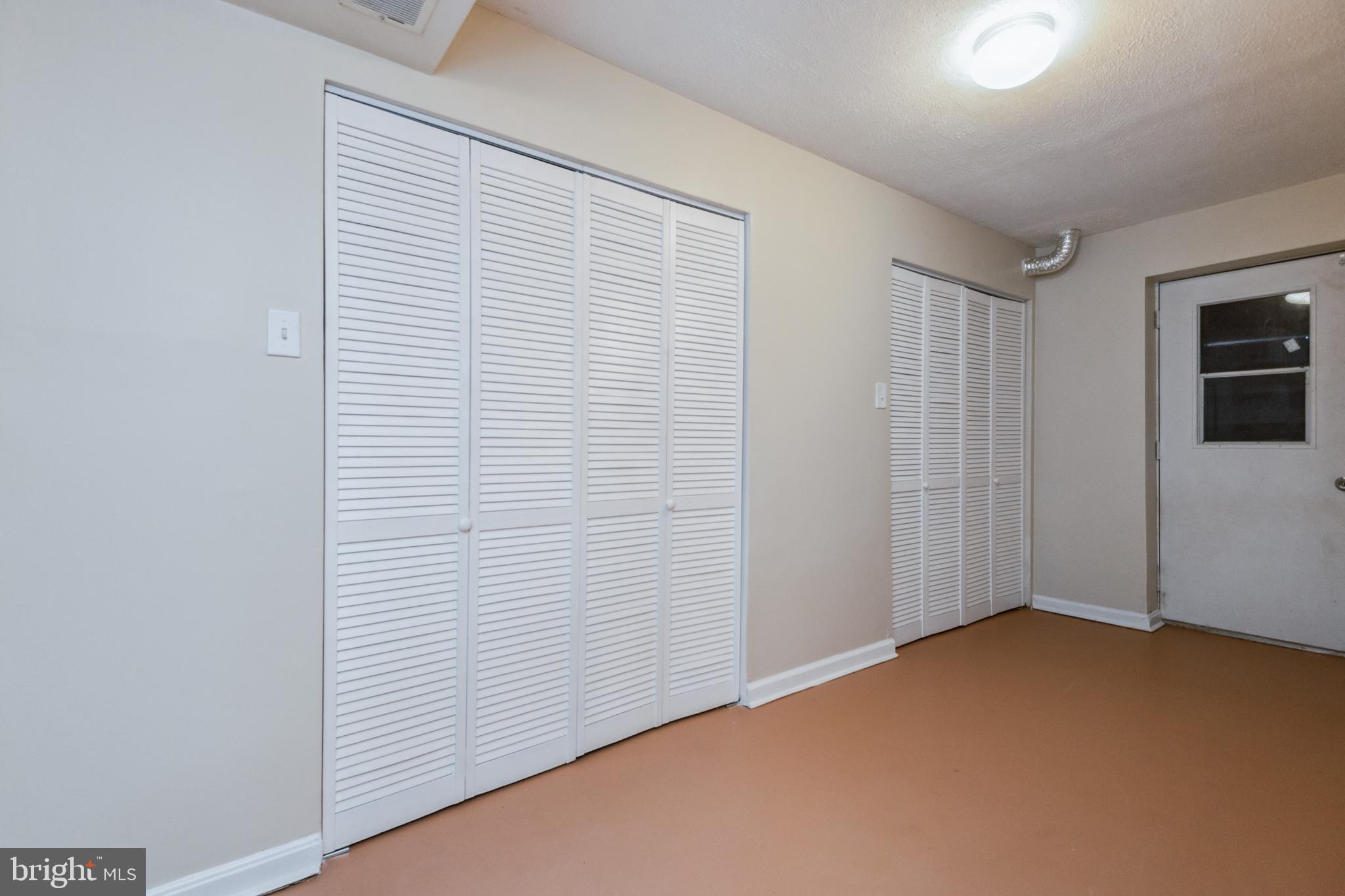 SQUIRES WOOD - Residential