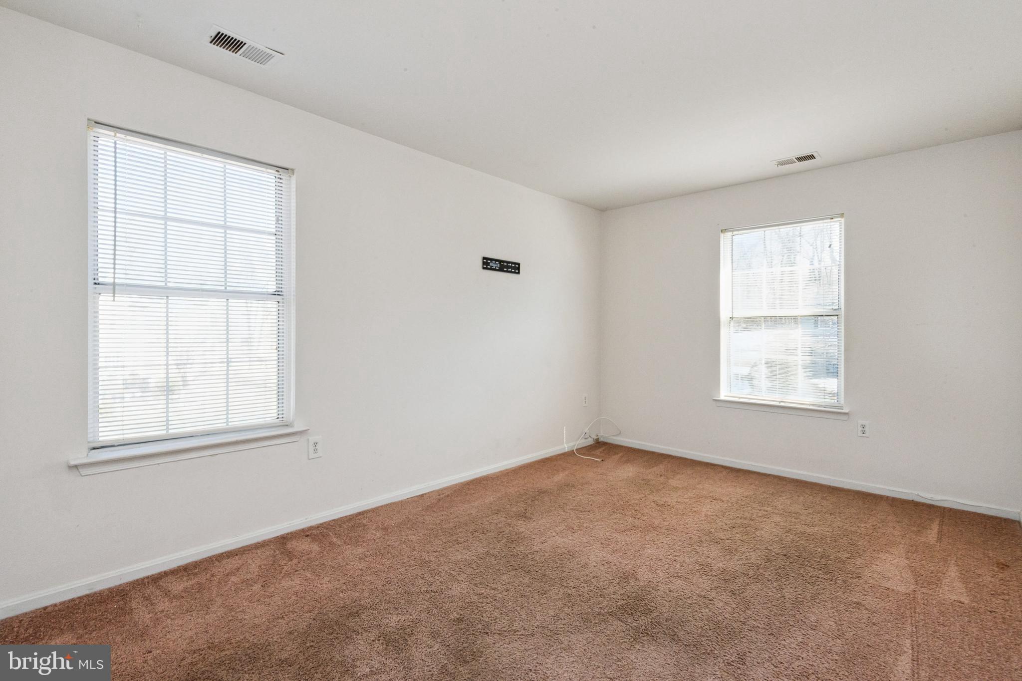 SQUIRES WOOD - Residential