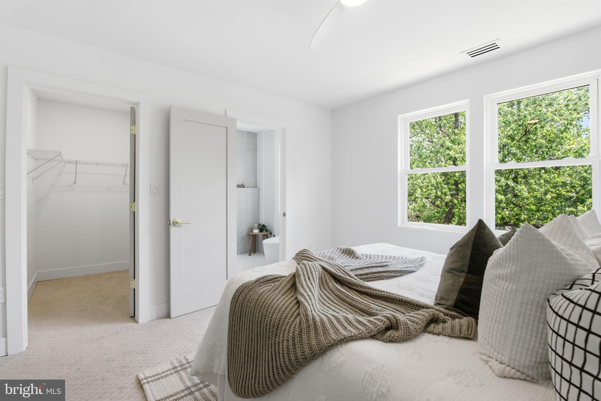 GLEN OAKS - Residential