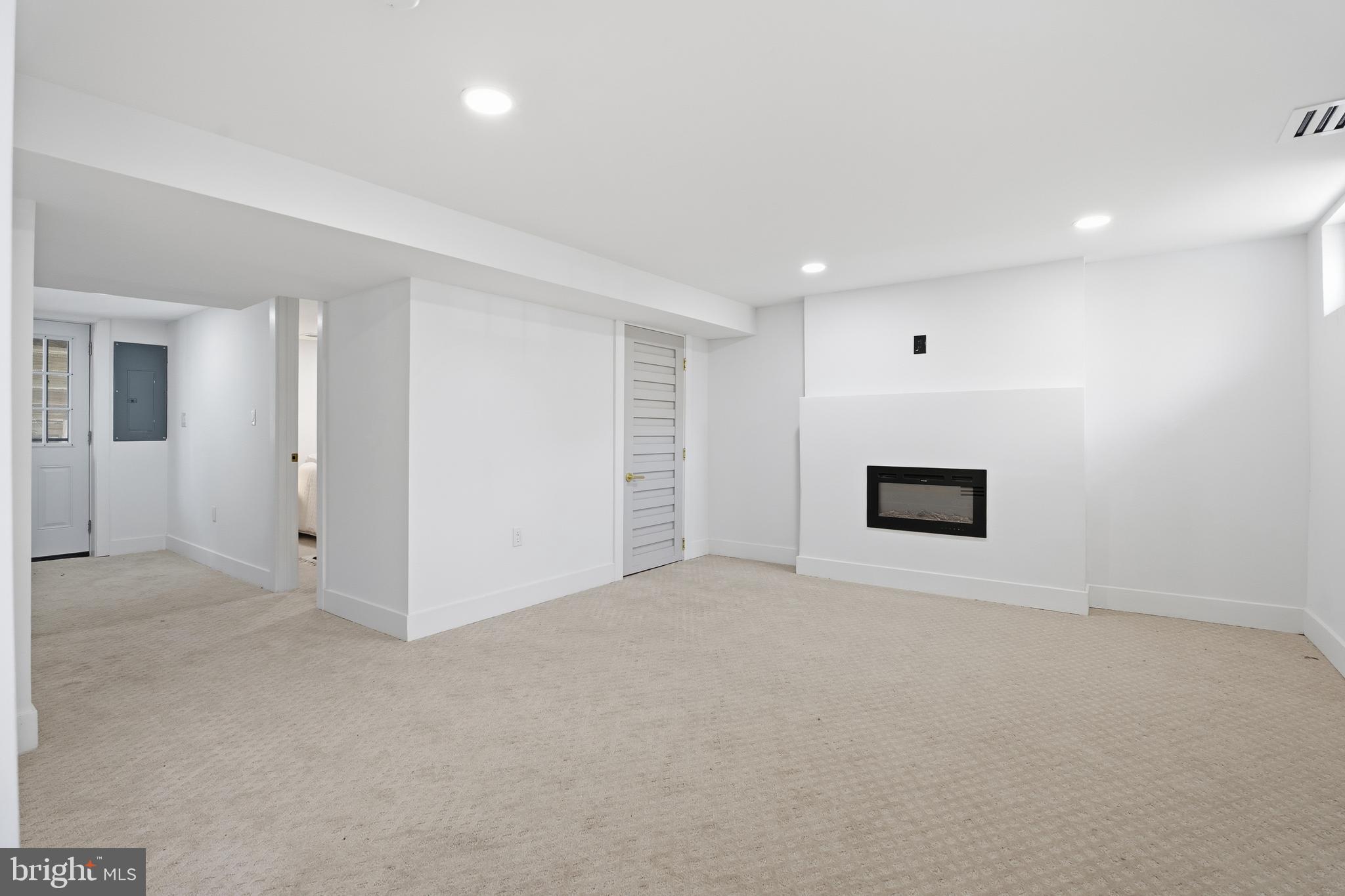 GLEN OAKS - Residential