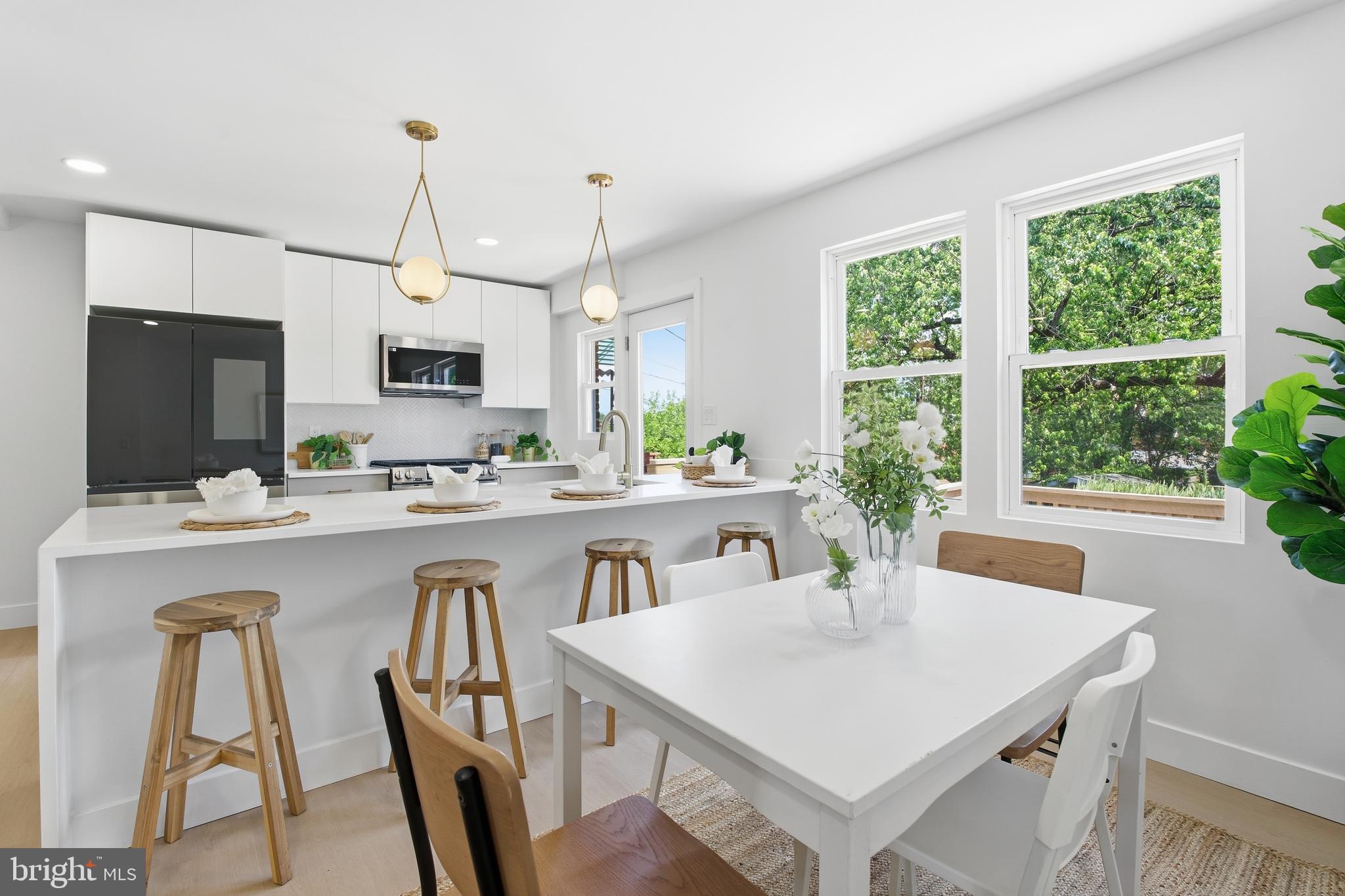 GLEN OAKS - Residential