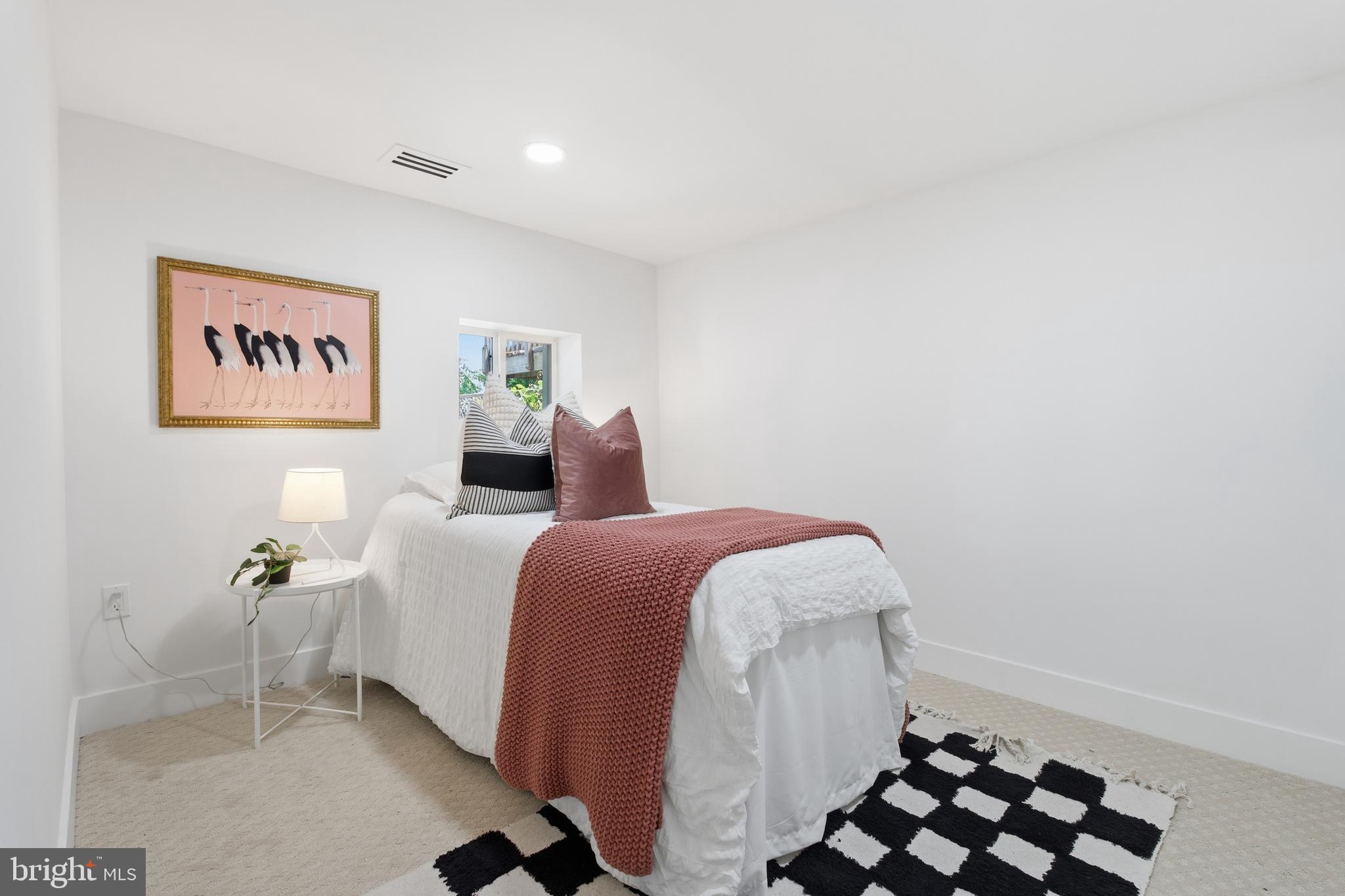 GLEN OAKS - Residential