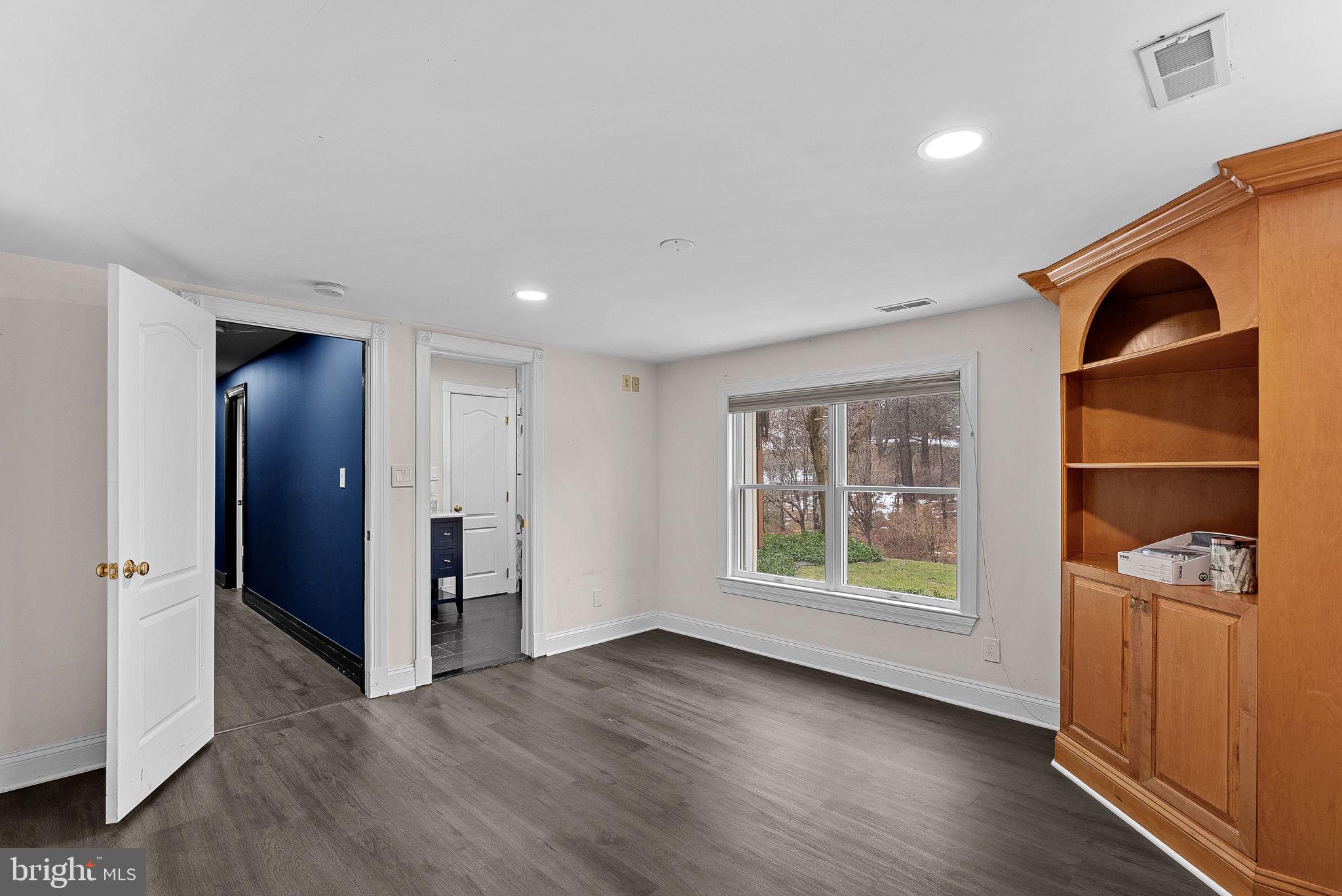 HUNTER MILL ESTATES - Residential