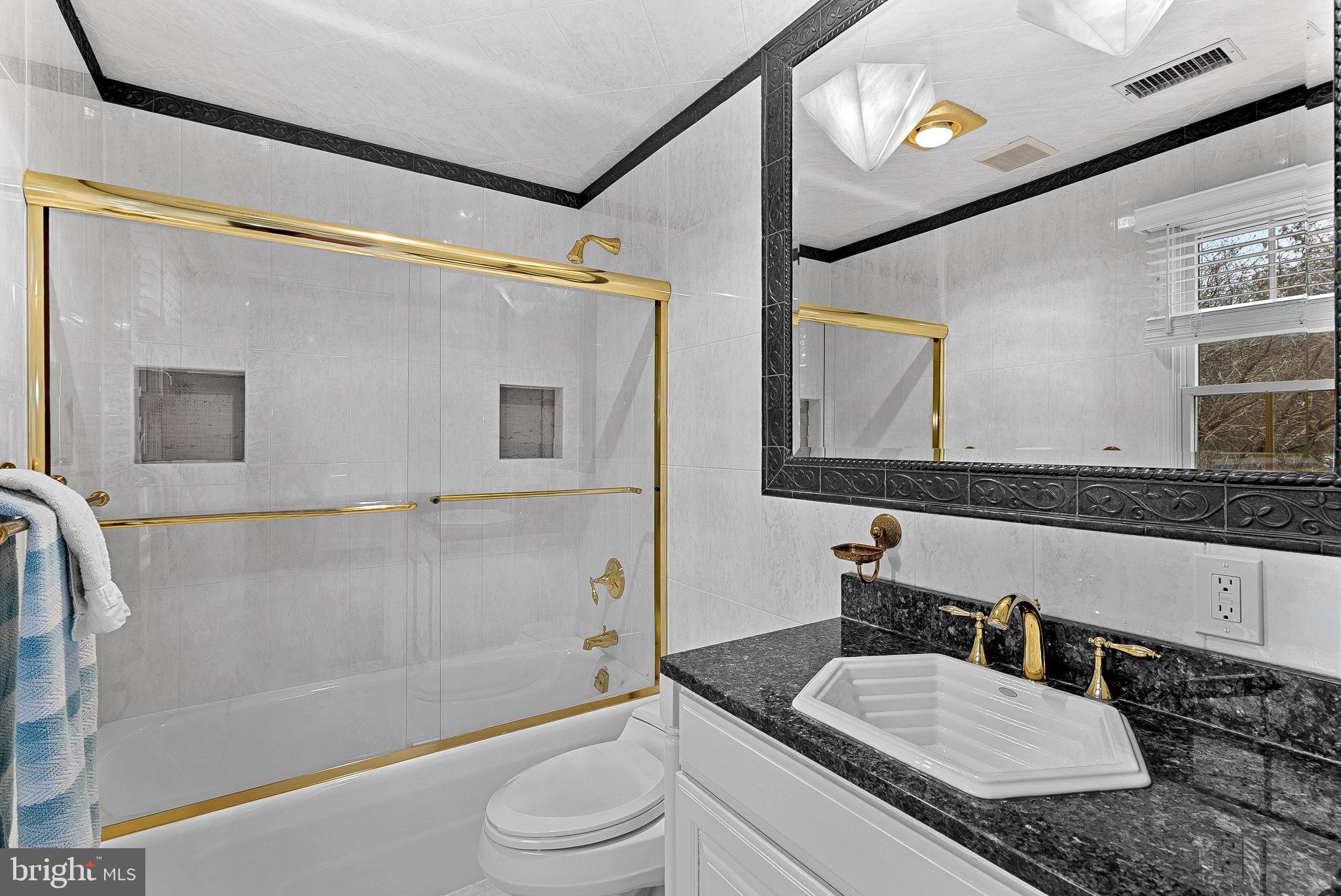 HUNTER MILL ESTATES - Residential