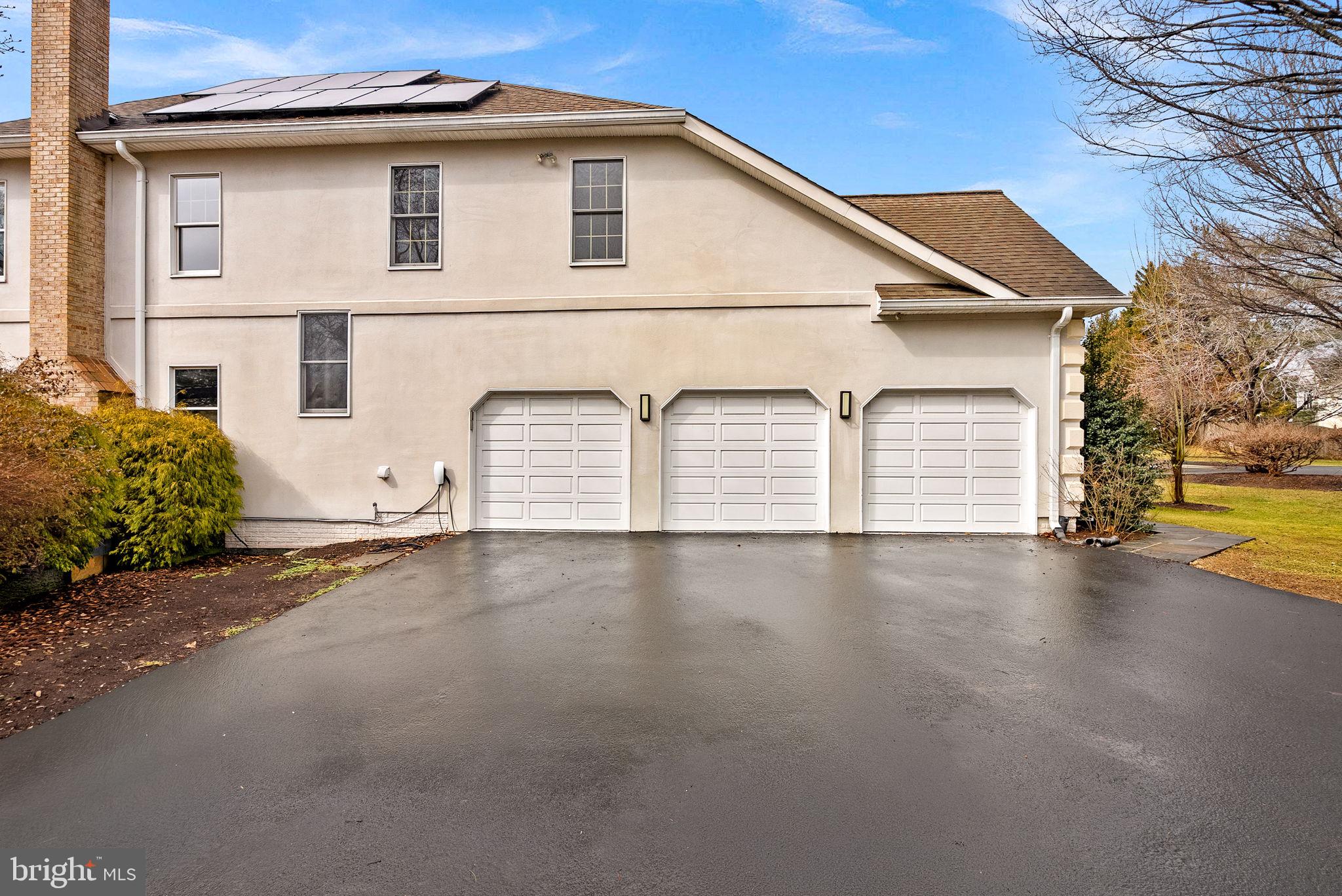 HUNTER MILL ESTATES - Residential