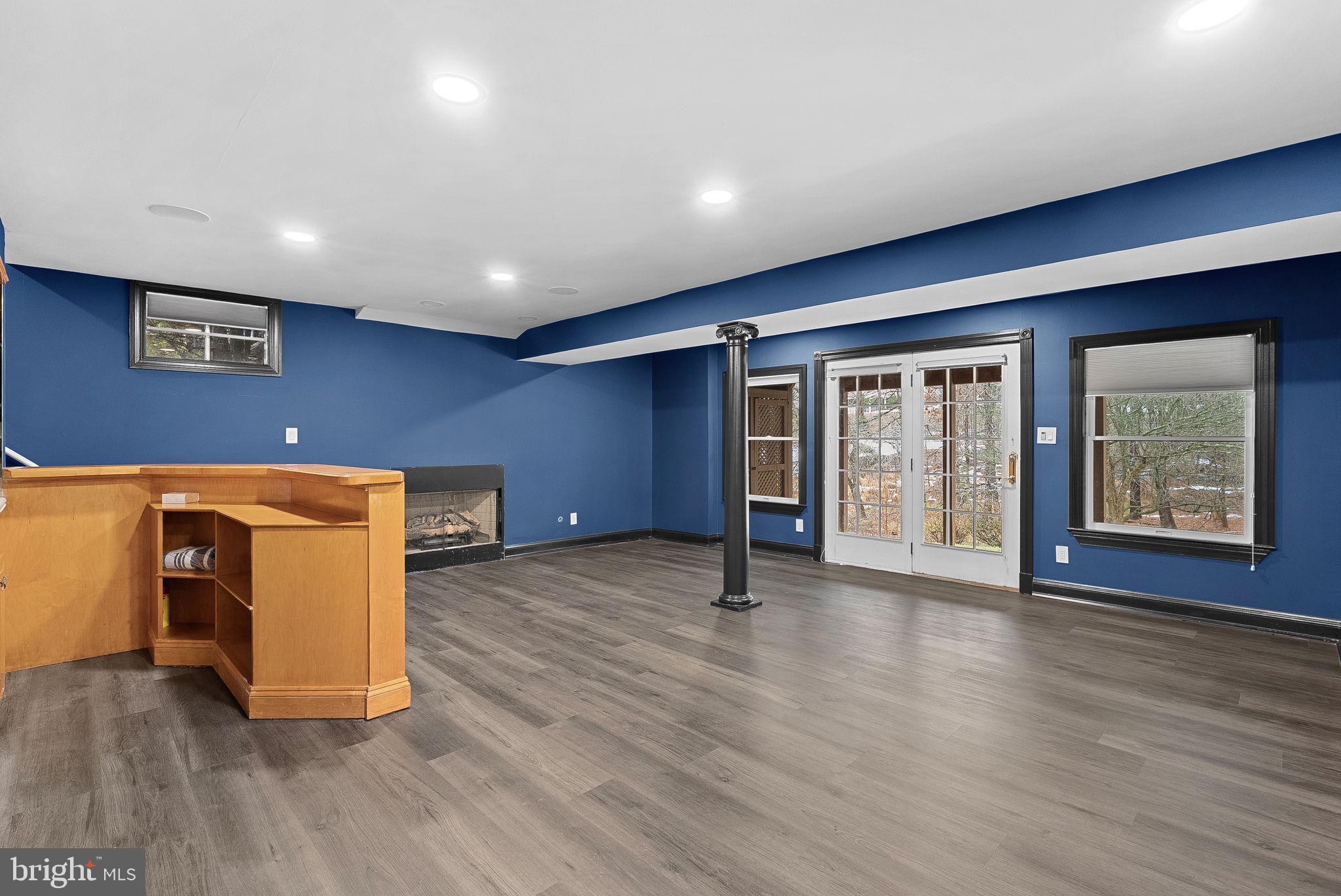 HUNTER MILL ESTATES - Residential