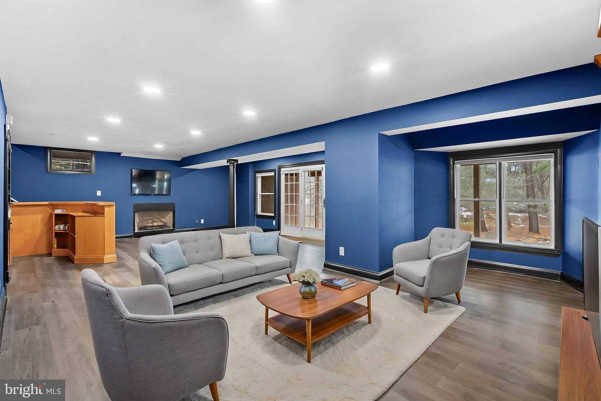 HUNTER MILL ESTATES - Residential