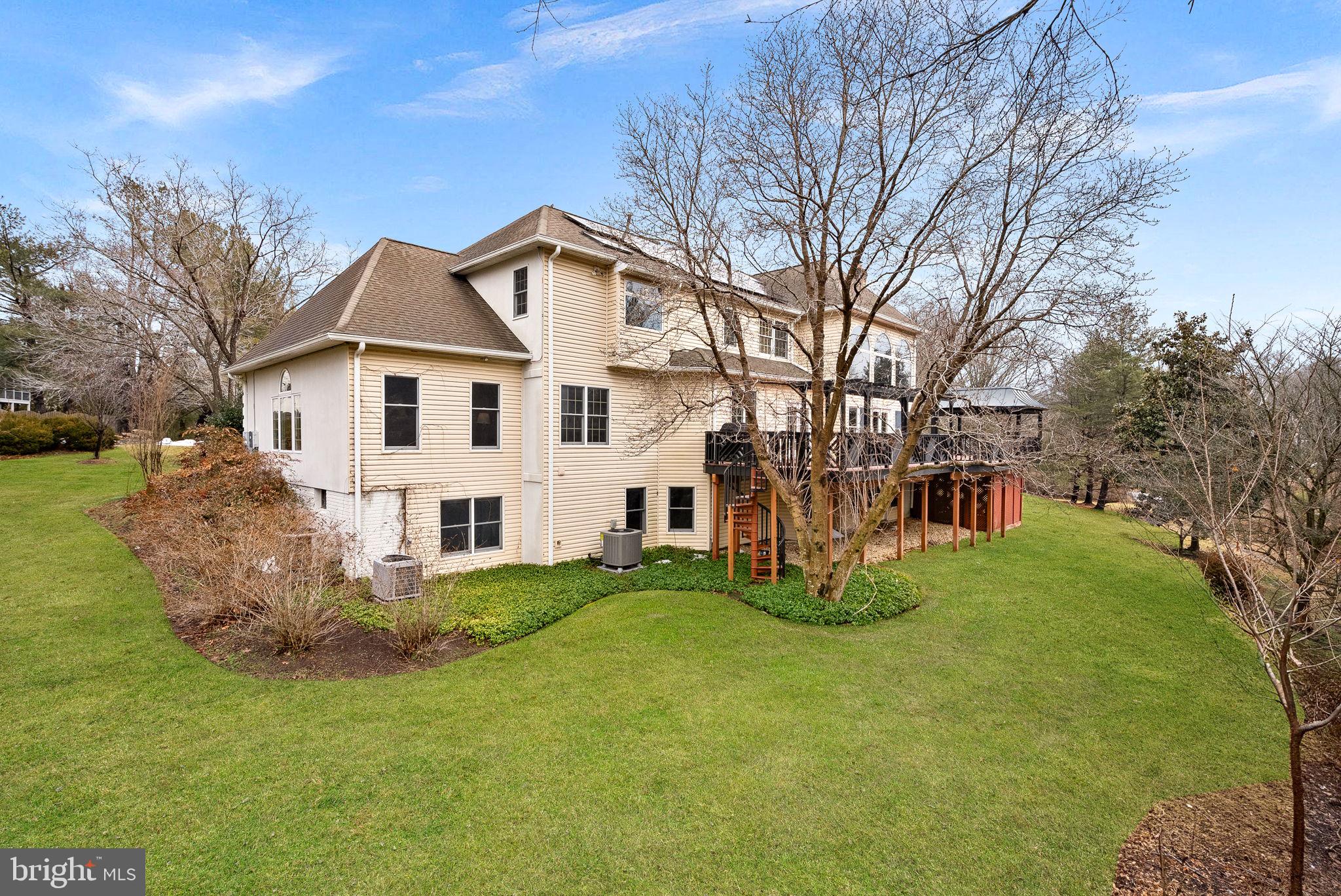 HUNTER MILL ESTATES - Residential