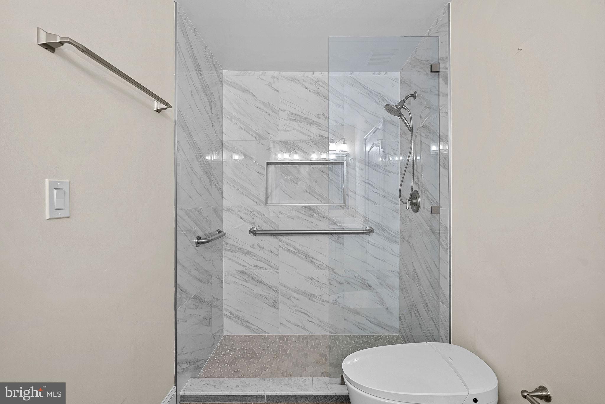 HUNTER MILL ESTATES - Residential