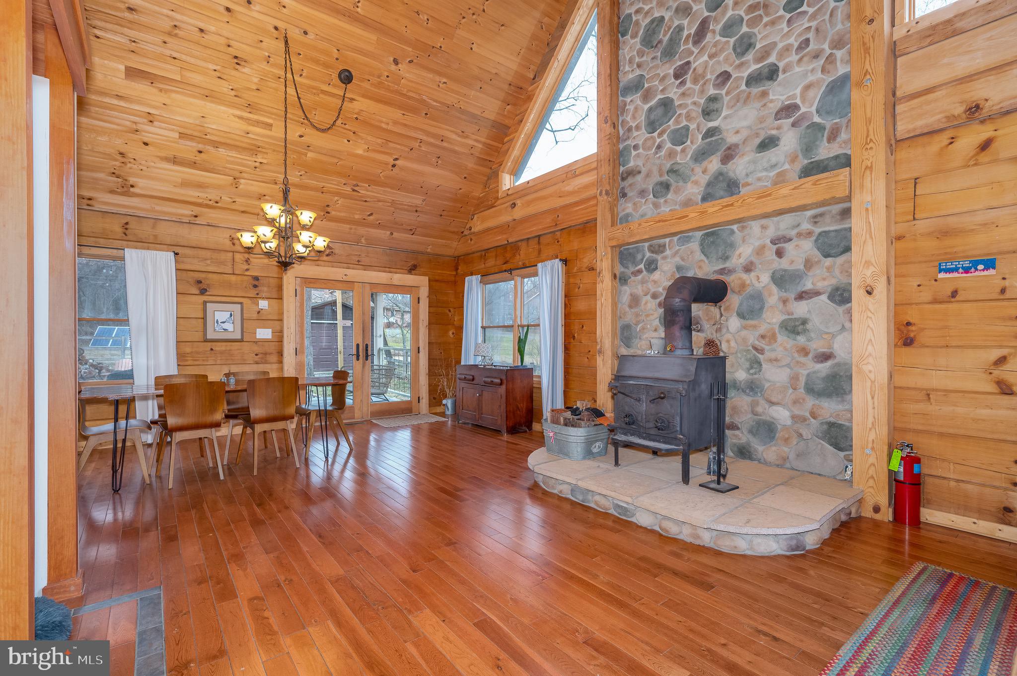 RIVERSIDE - Residential