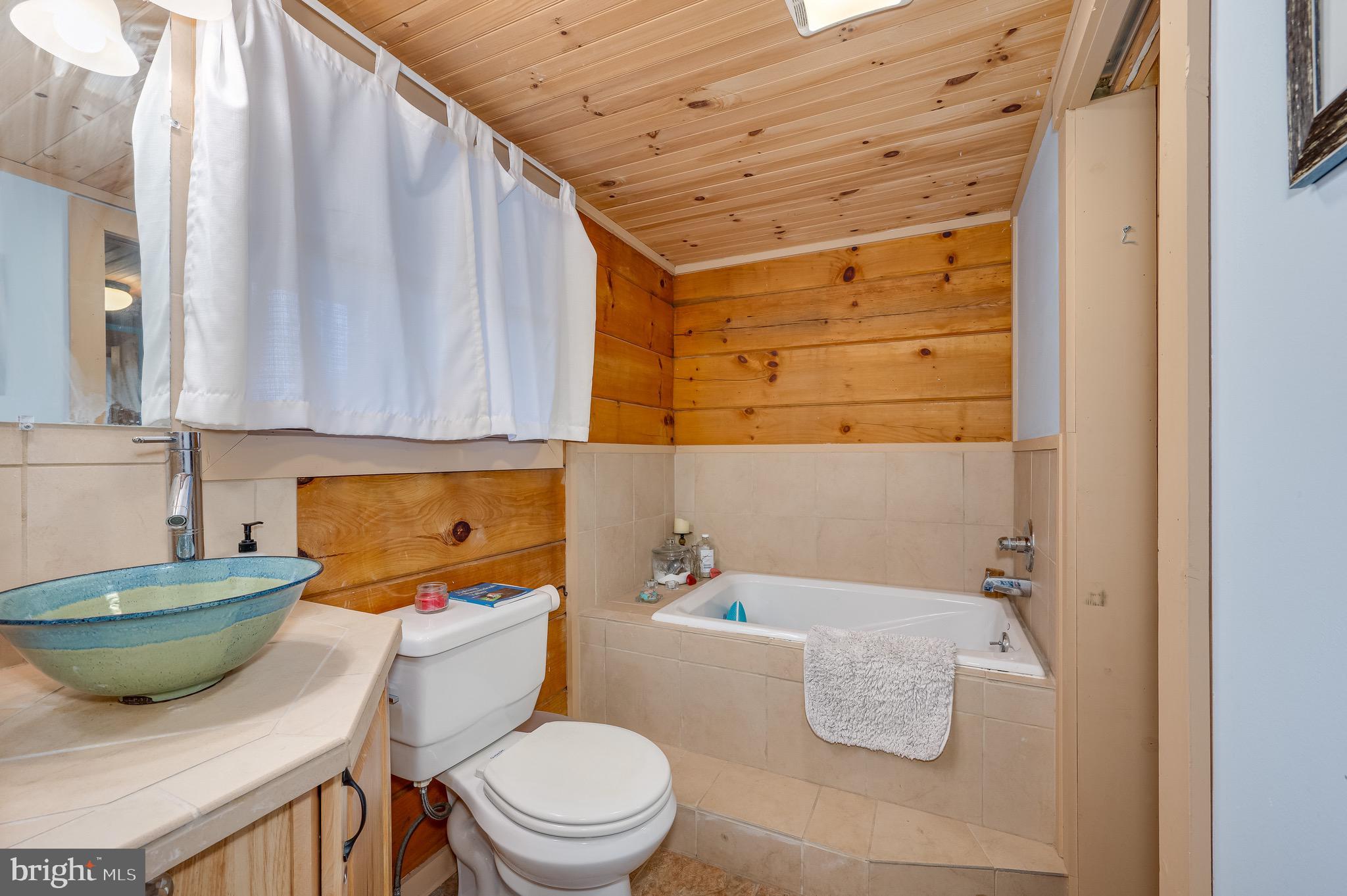 RIVERSIDE - Residential