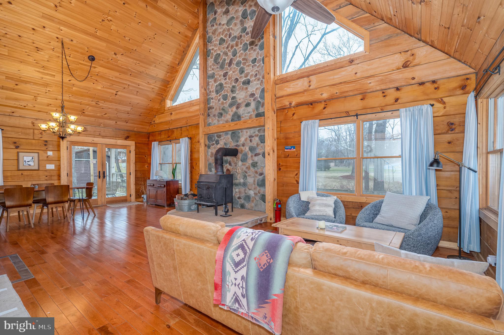 RIVERSIDE - Residential