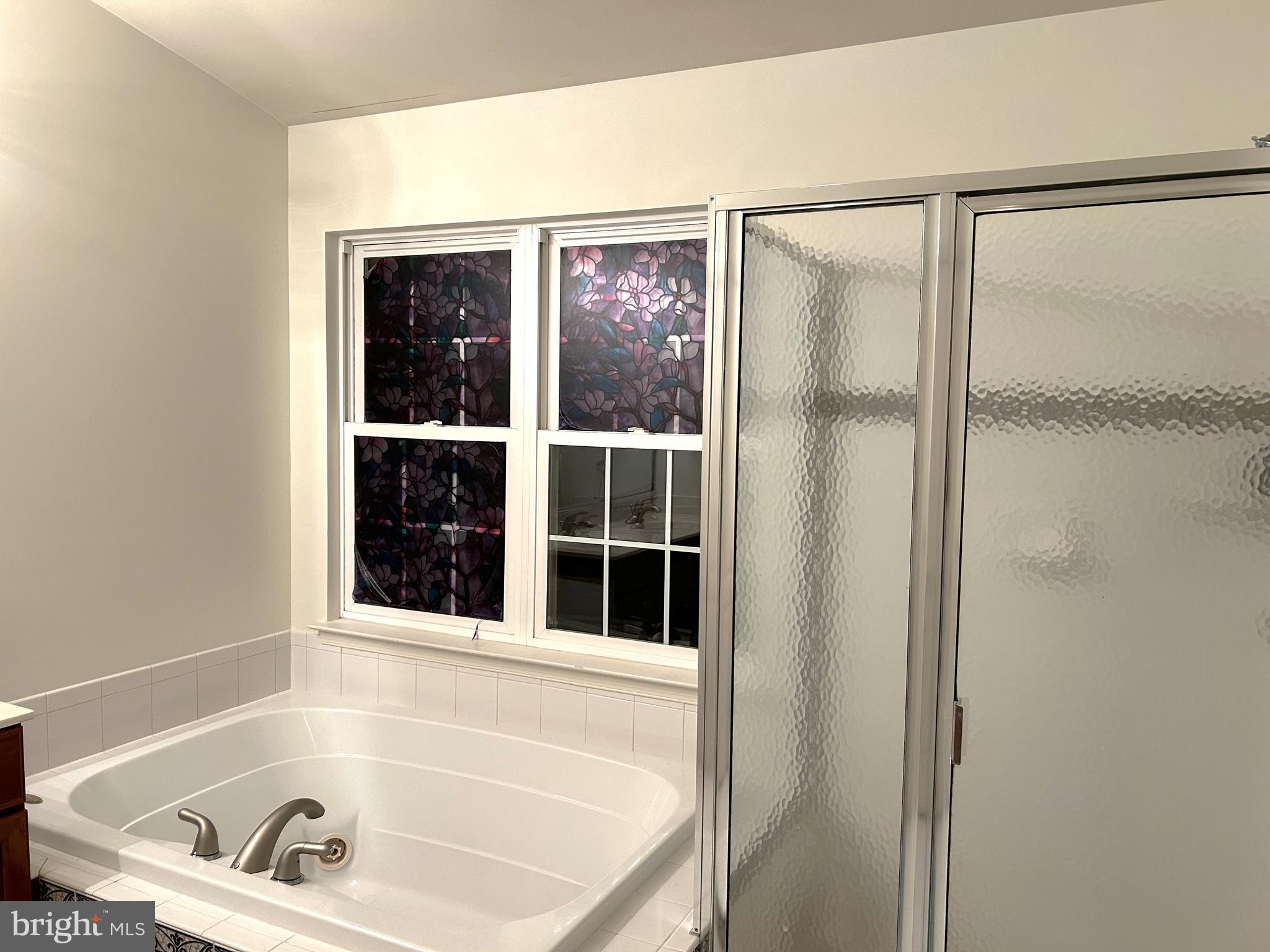 LOUDOUN VALLEY ESTATES - Residential Lease