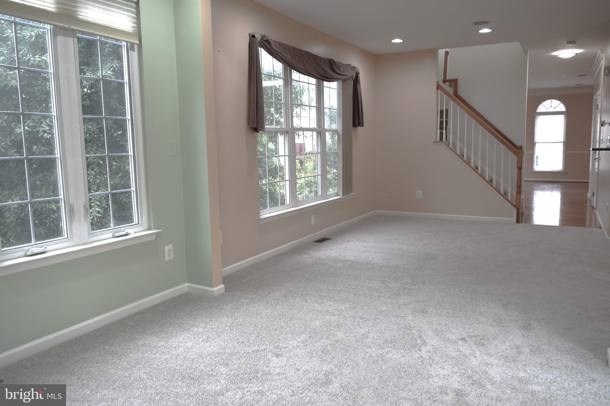 LOUDOUN VALLEY ESTATES - Residential Lease