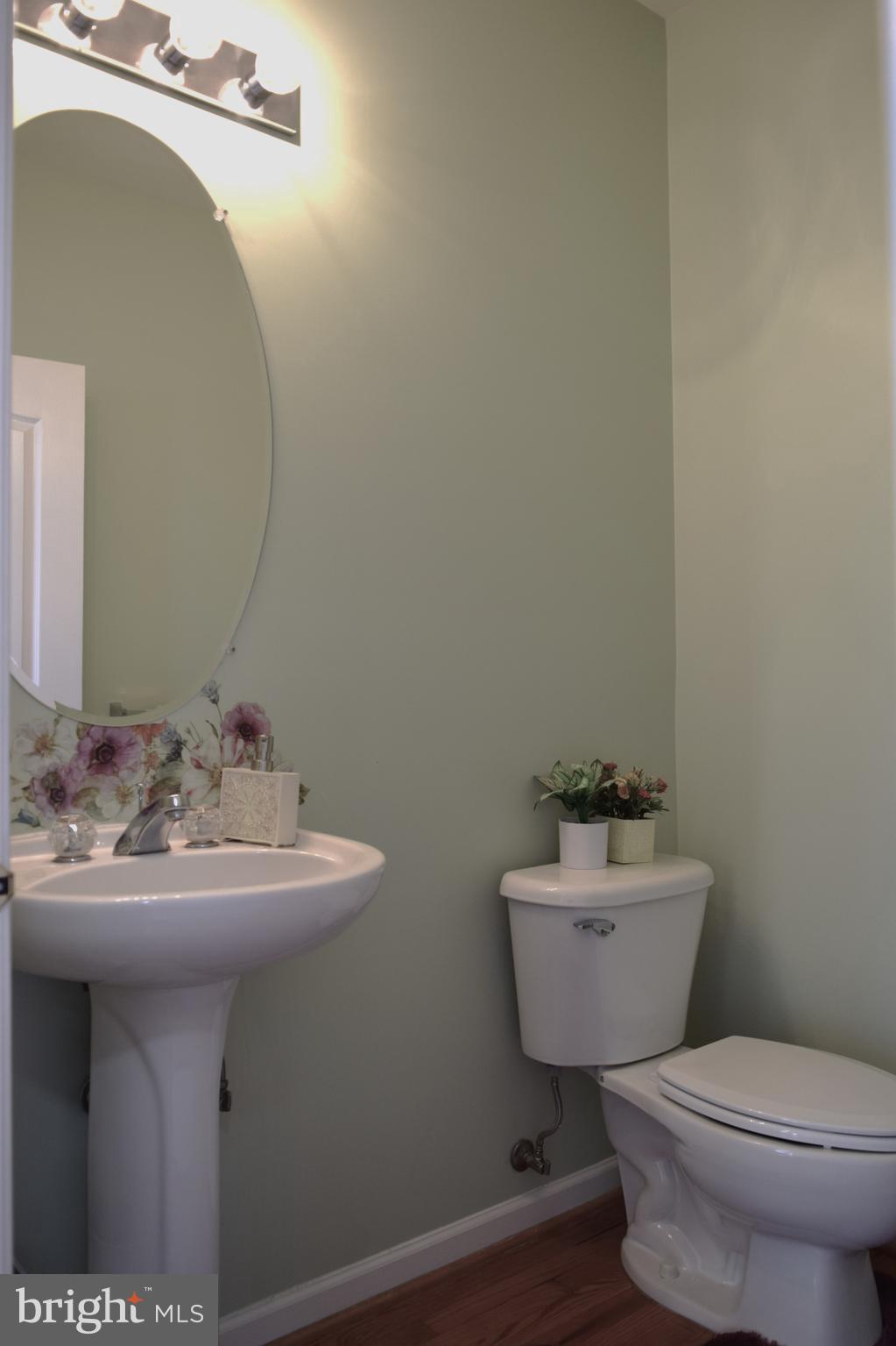 LOUDOUN VALLEY ESTATES - Residential Lease