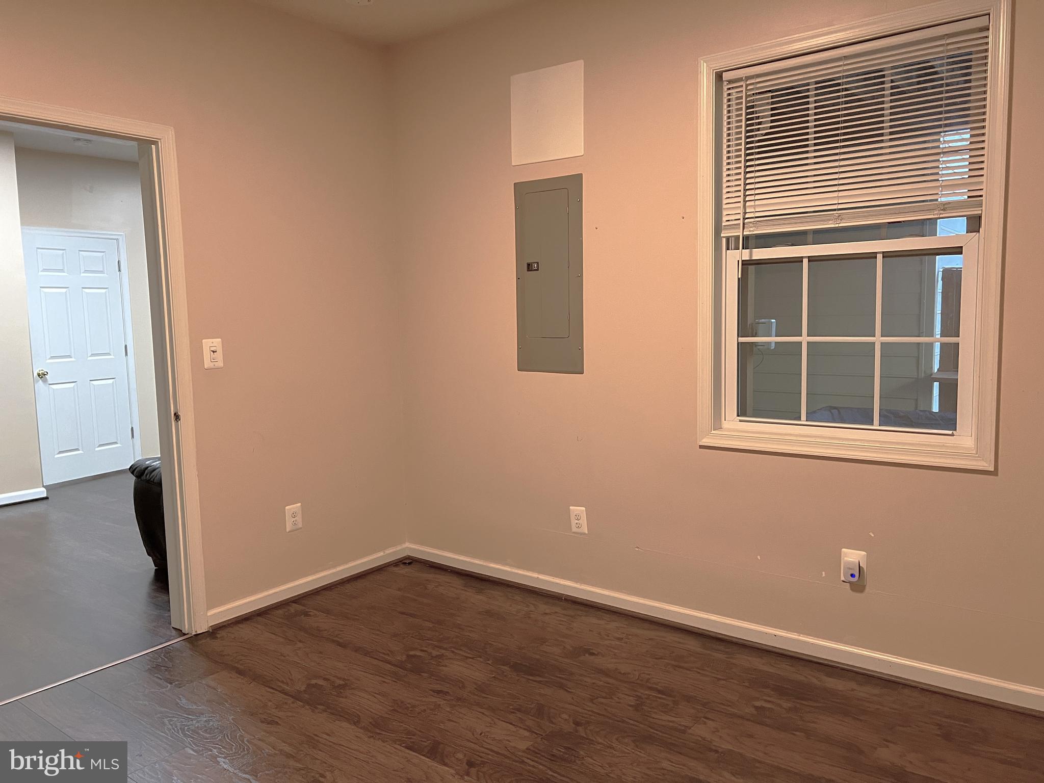 LOUDOUN VALLEY ESTATES - Residential Lease