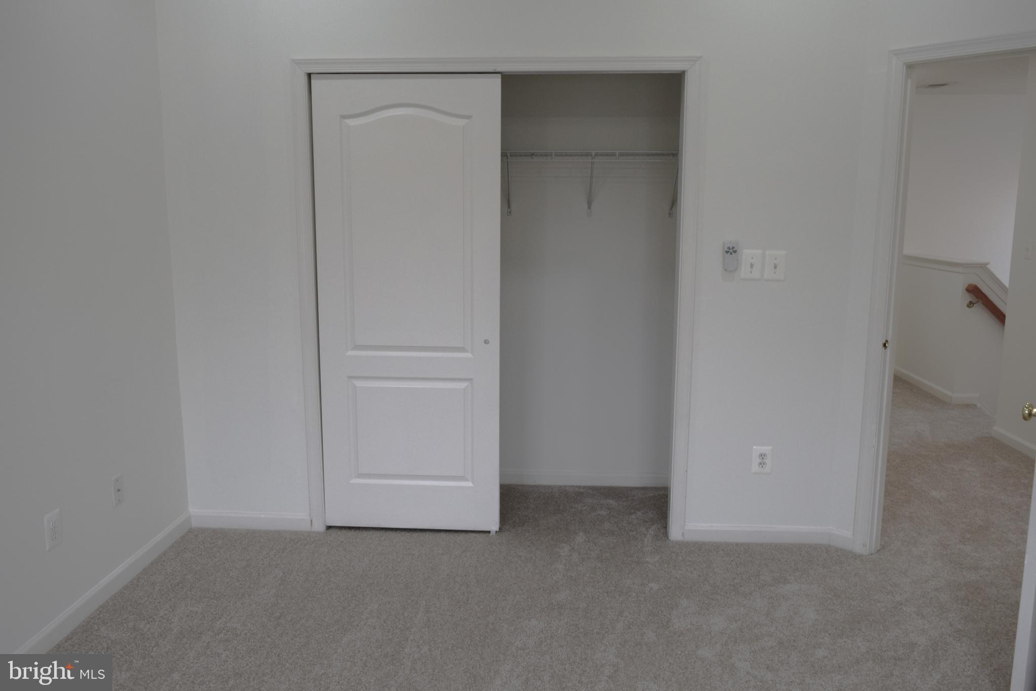 LOUDOUN VALLEY ESTATES - Residential Lease