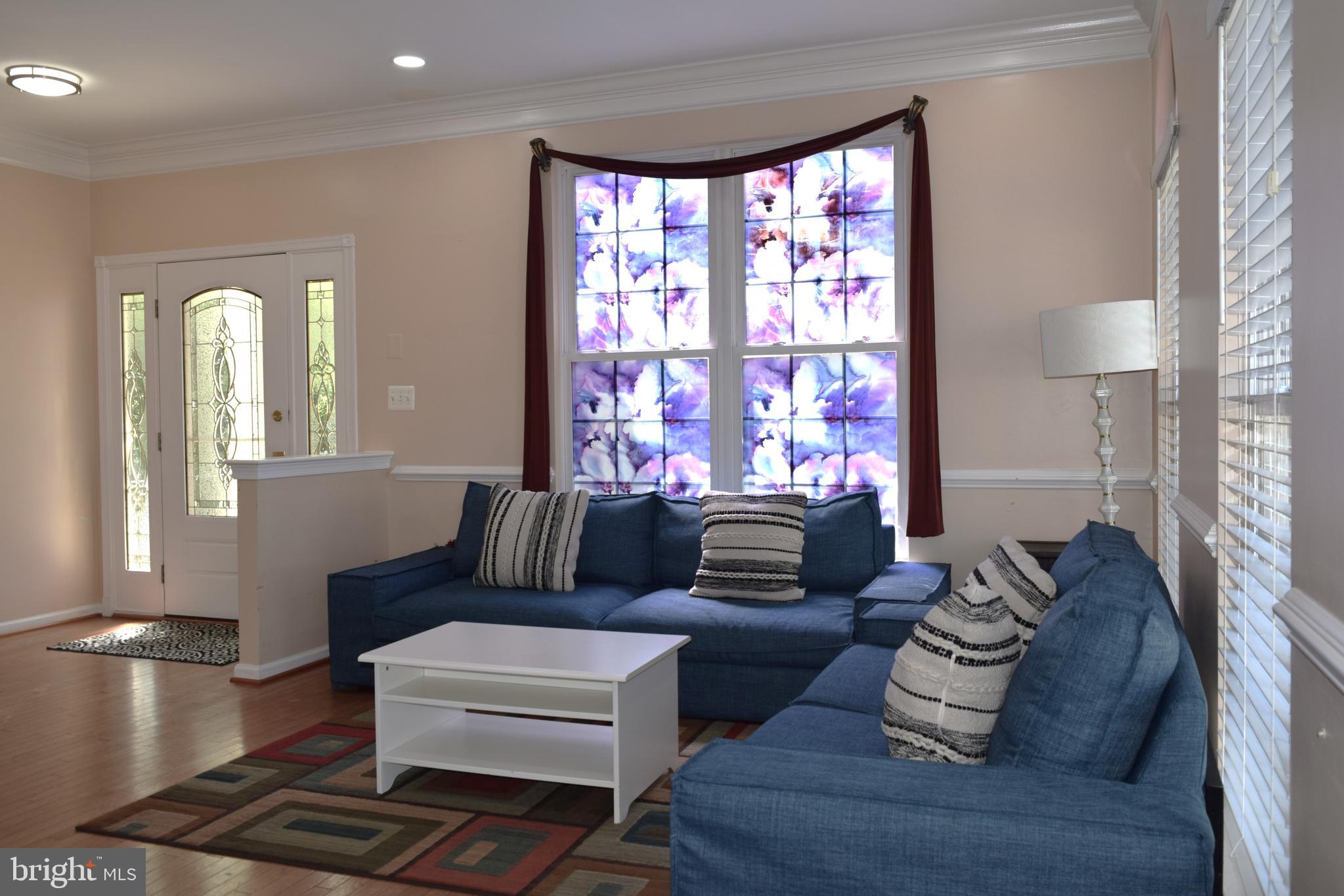 LOUDOUN VALLEY ESTATES - Residential Lease