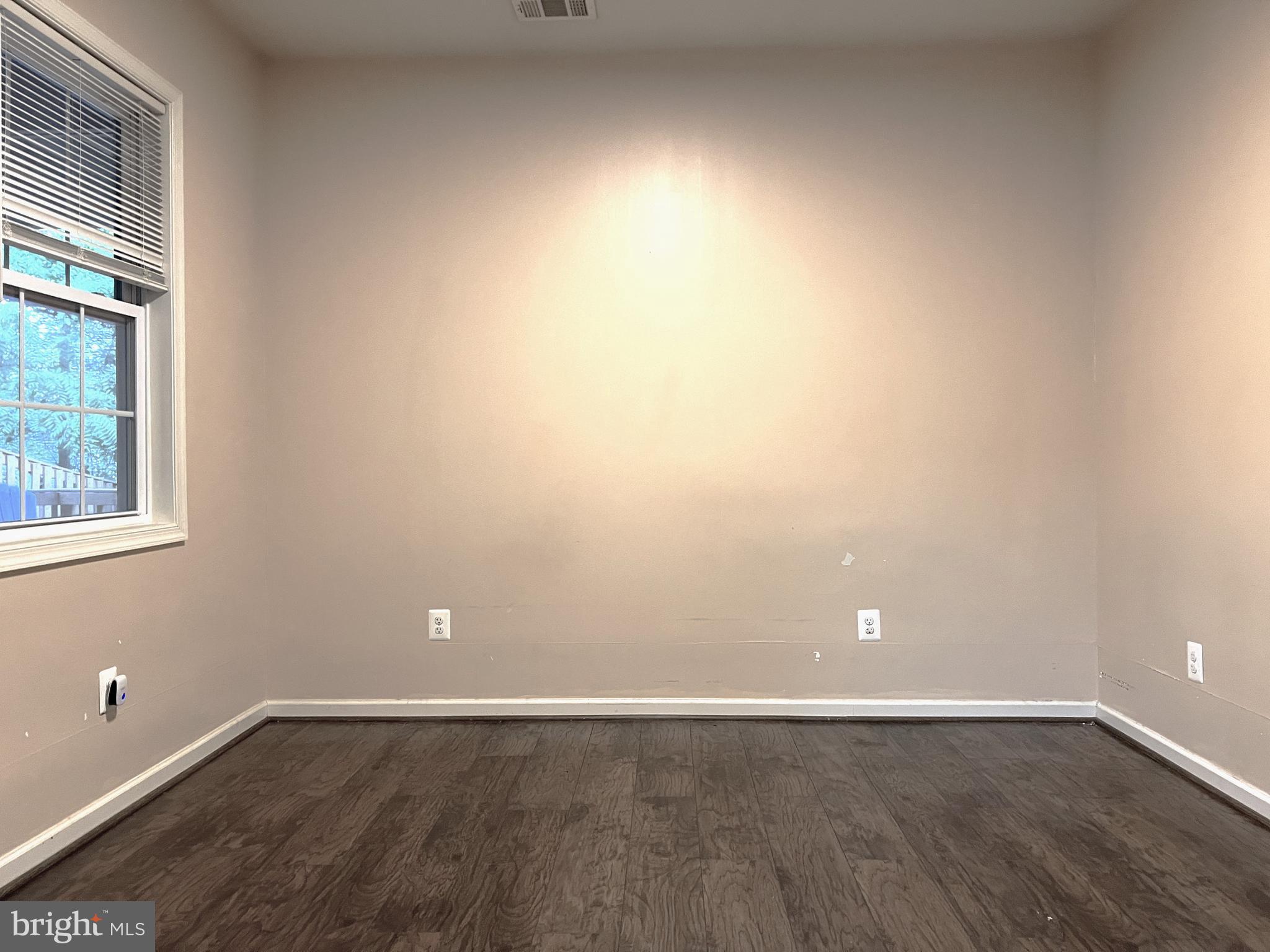 LOUDOUN VALLEY ESTATES - Residential Lease