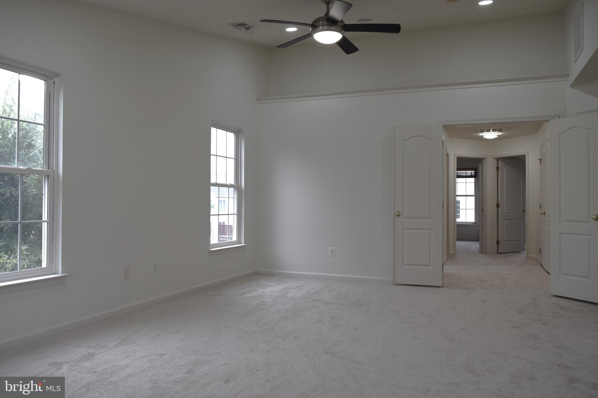 LOUDOUN VALLEY ESTATES - Residential Lease