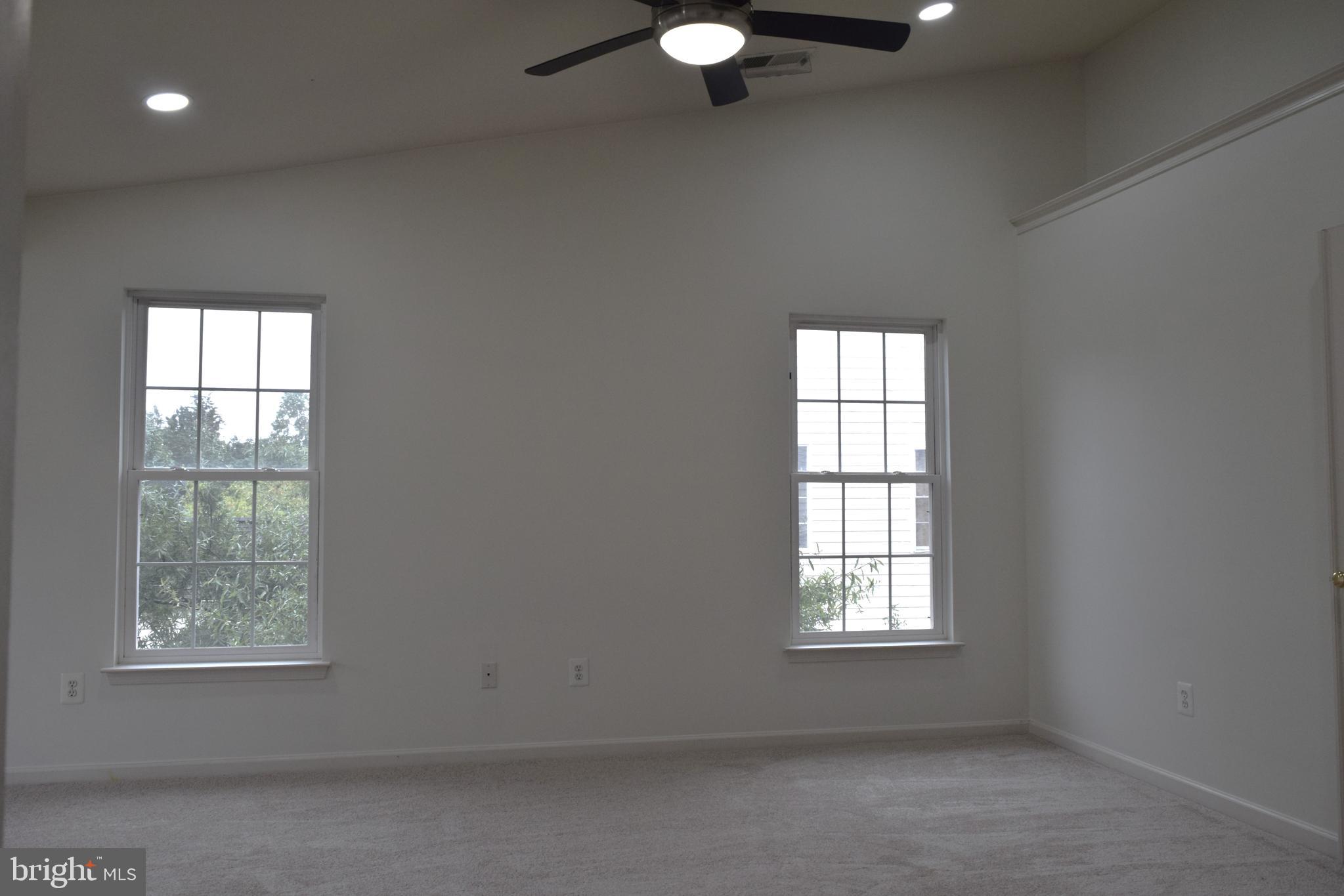 LOUDOUN VALLEY ESTATES - Residential Lease