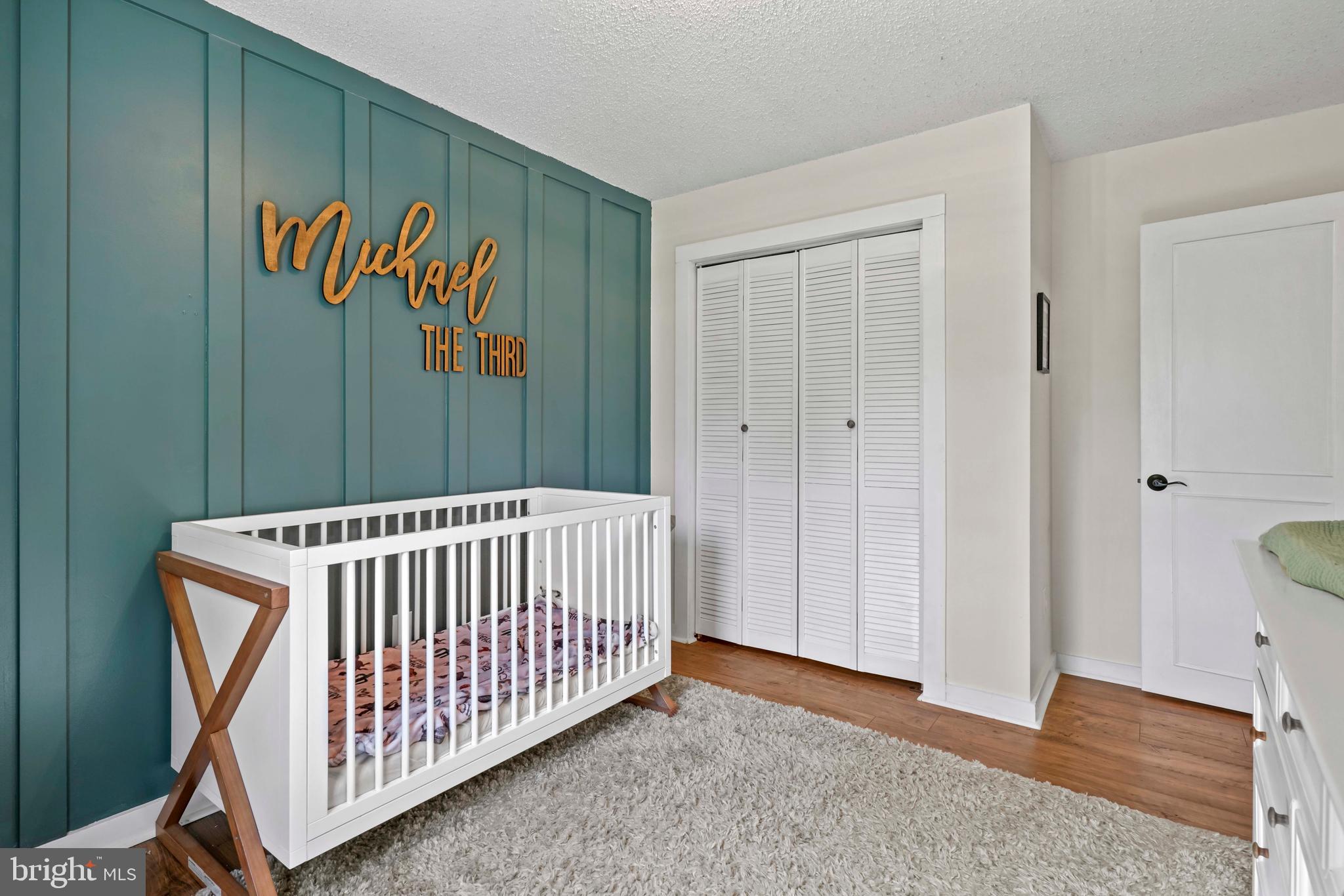 COUNTRY LAKES - Residential