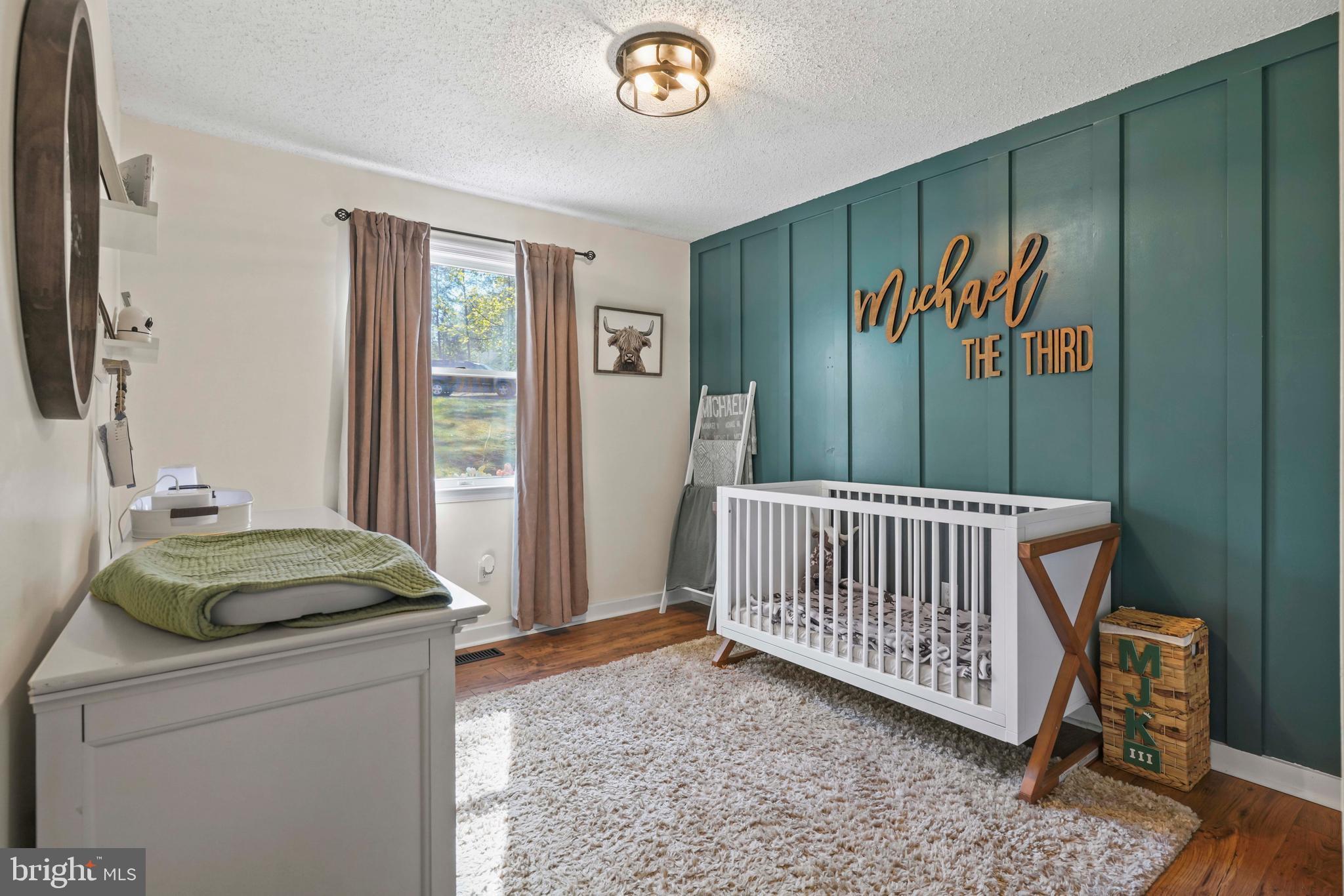 COUNTRY LAKES - Residential