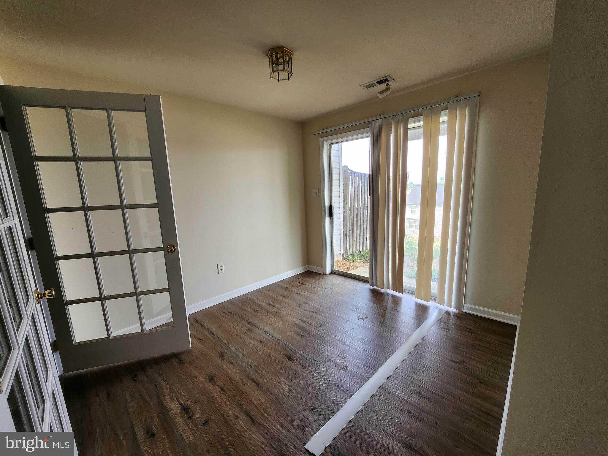 HEDGESVILLE - Residential