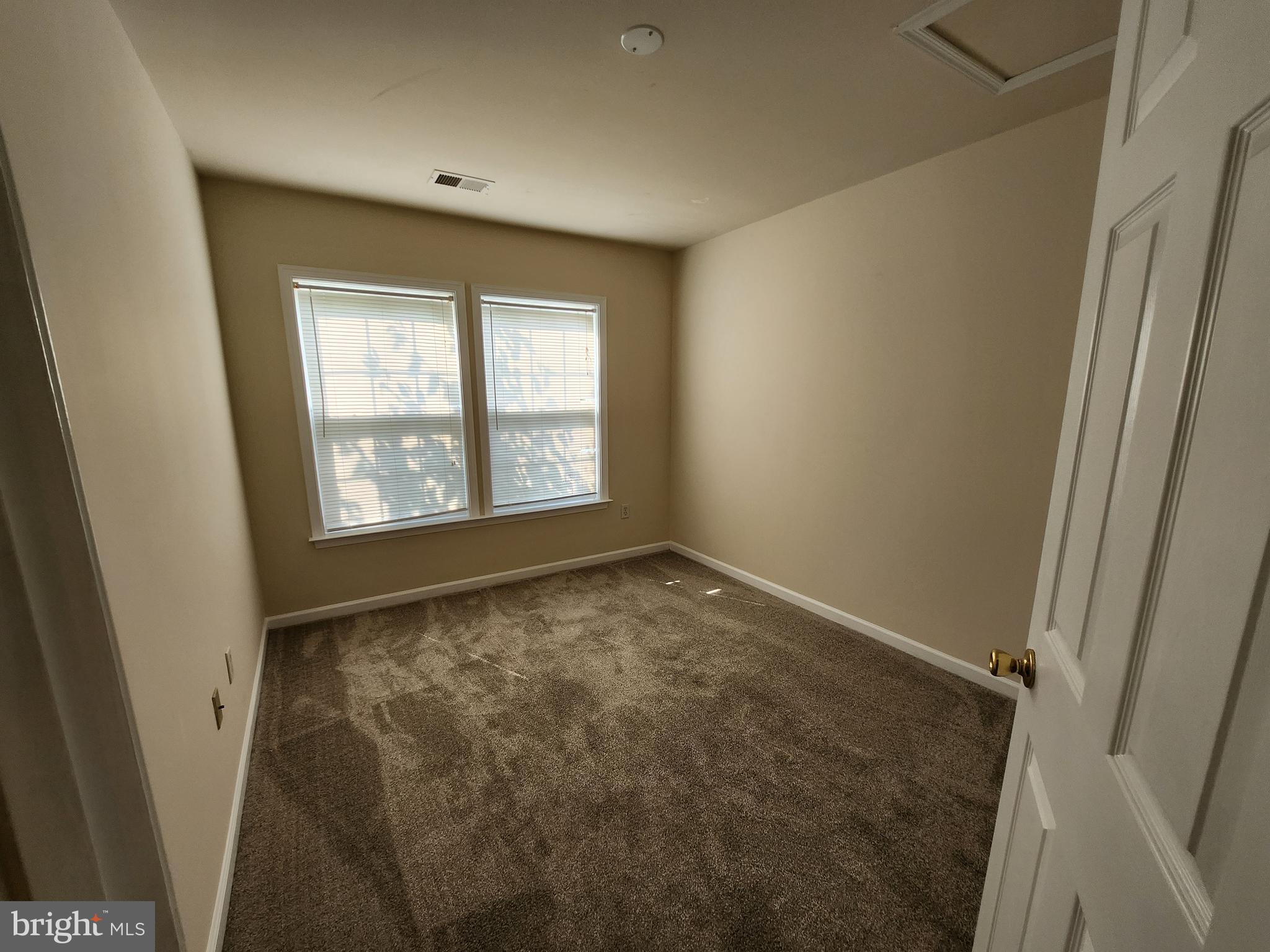 HEDGESVILLE - Residential