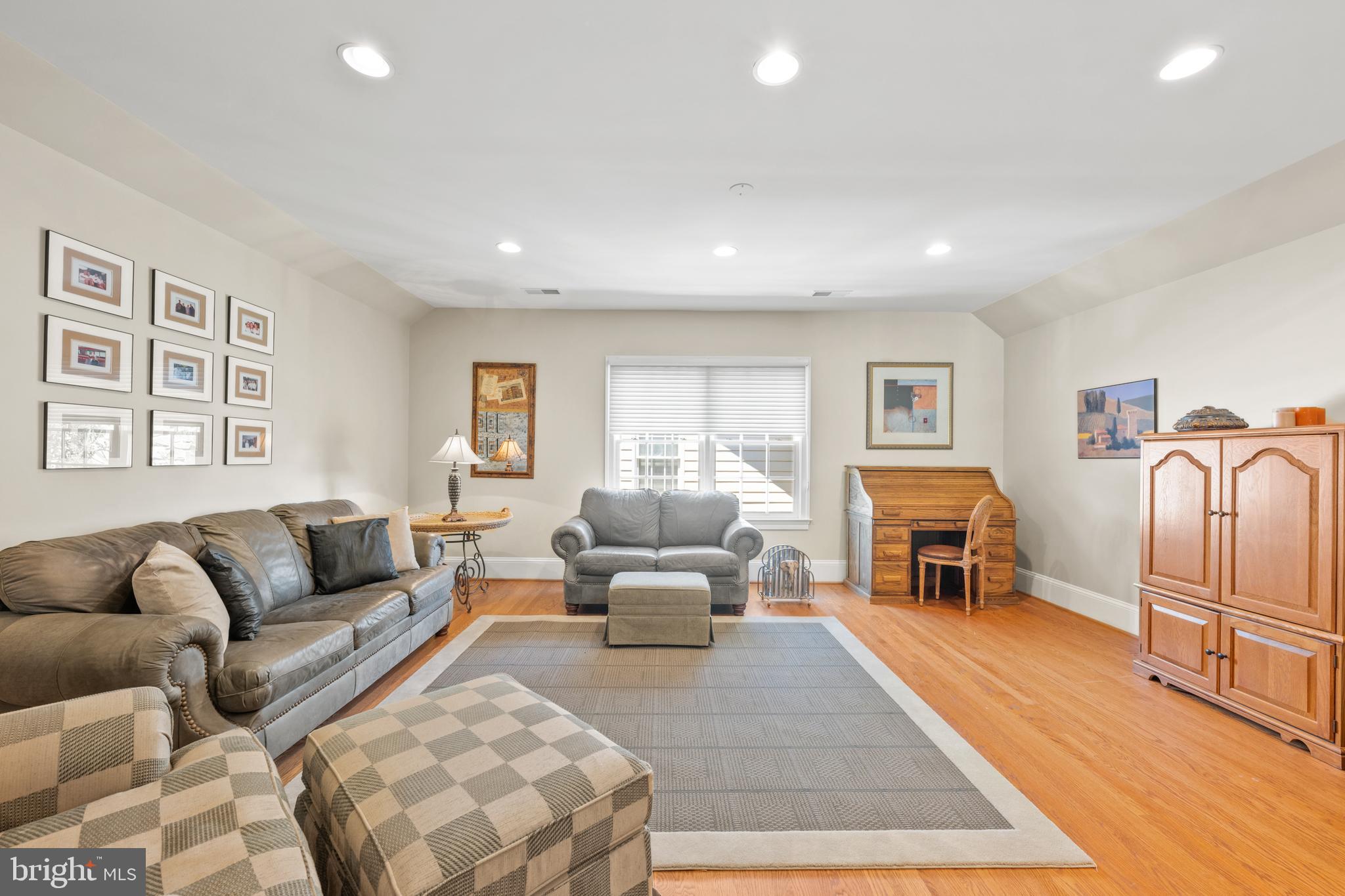 EVANS FARM - Residential