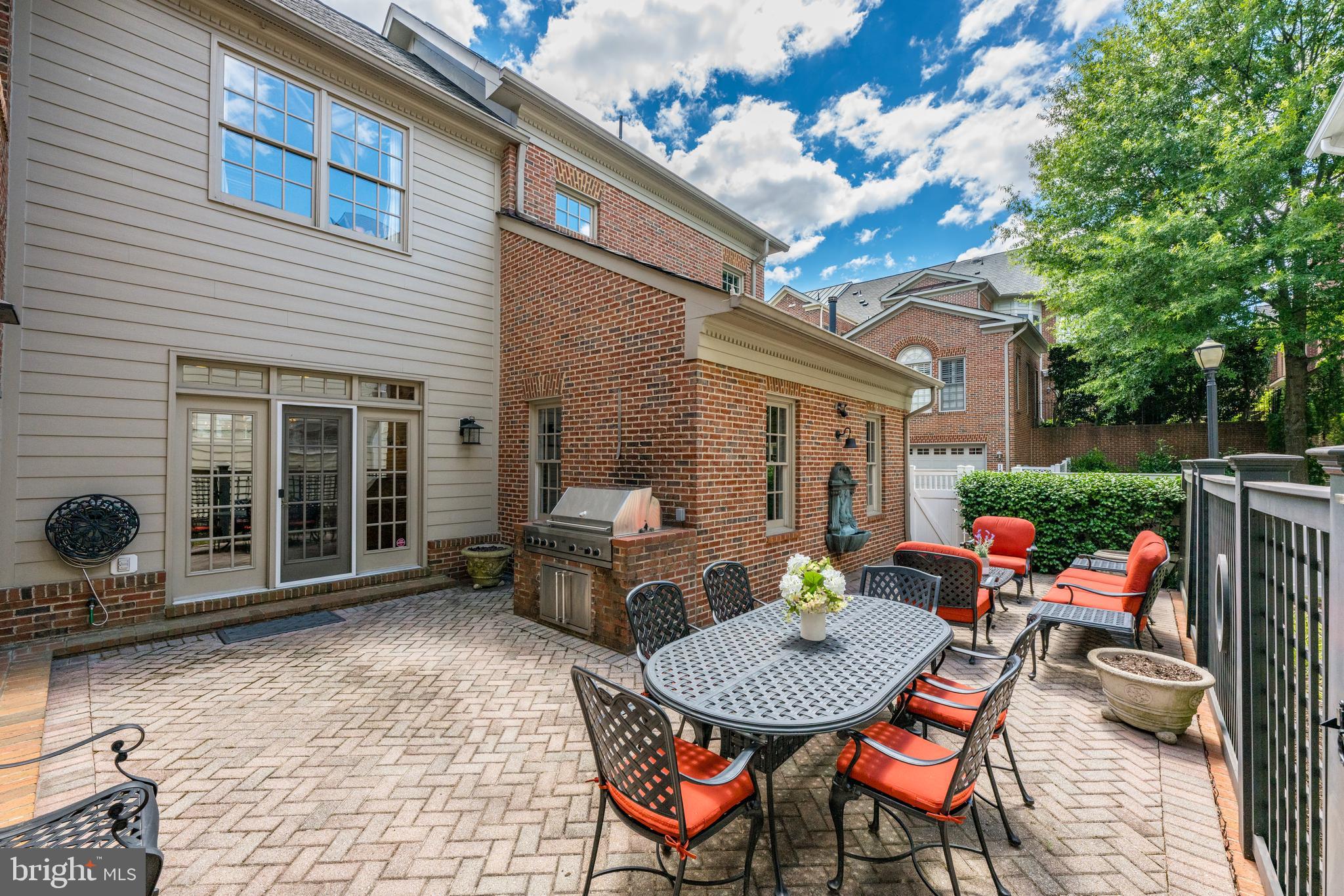 EVANS FARM - Residential