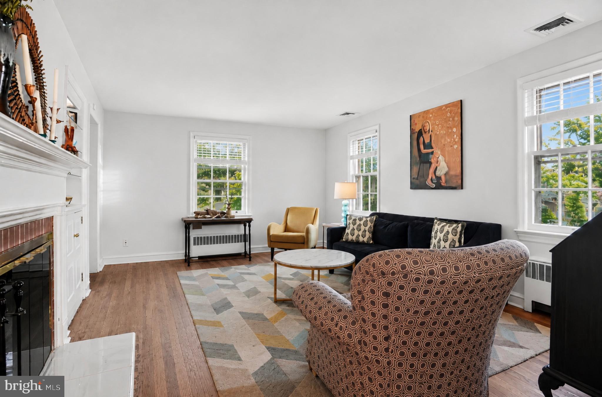 220 HICKORY LANE
