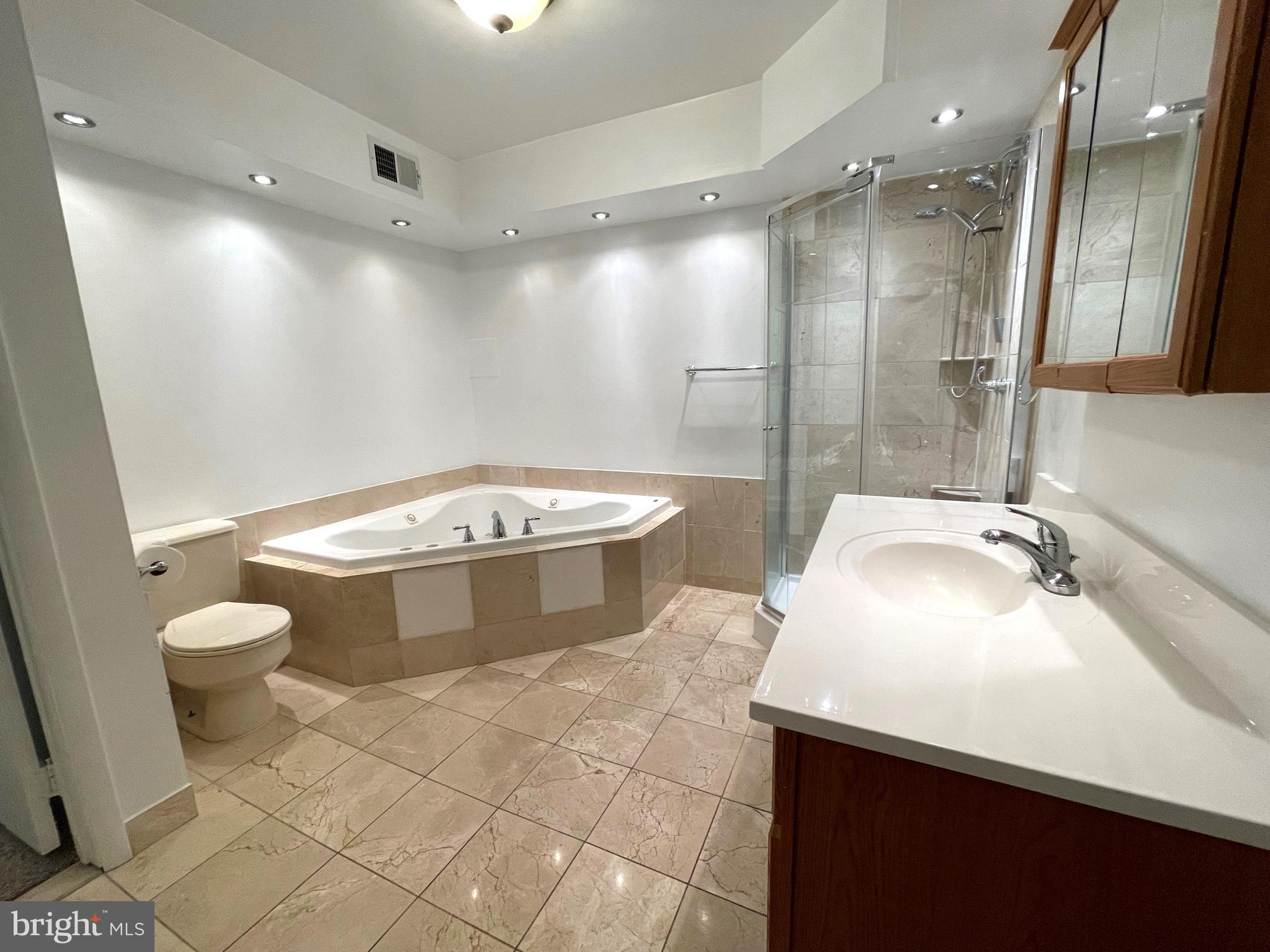 FEDERAL HILL HISTORIC DISTRICT - Residential Lease