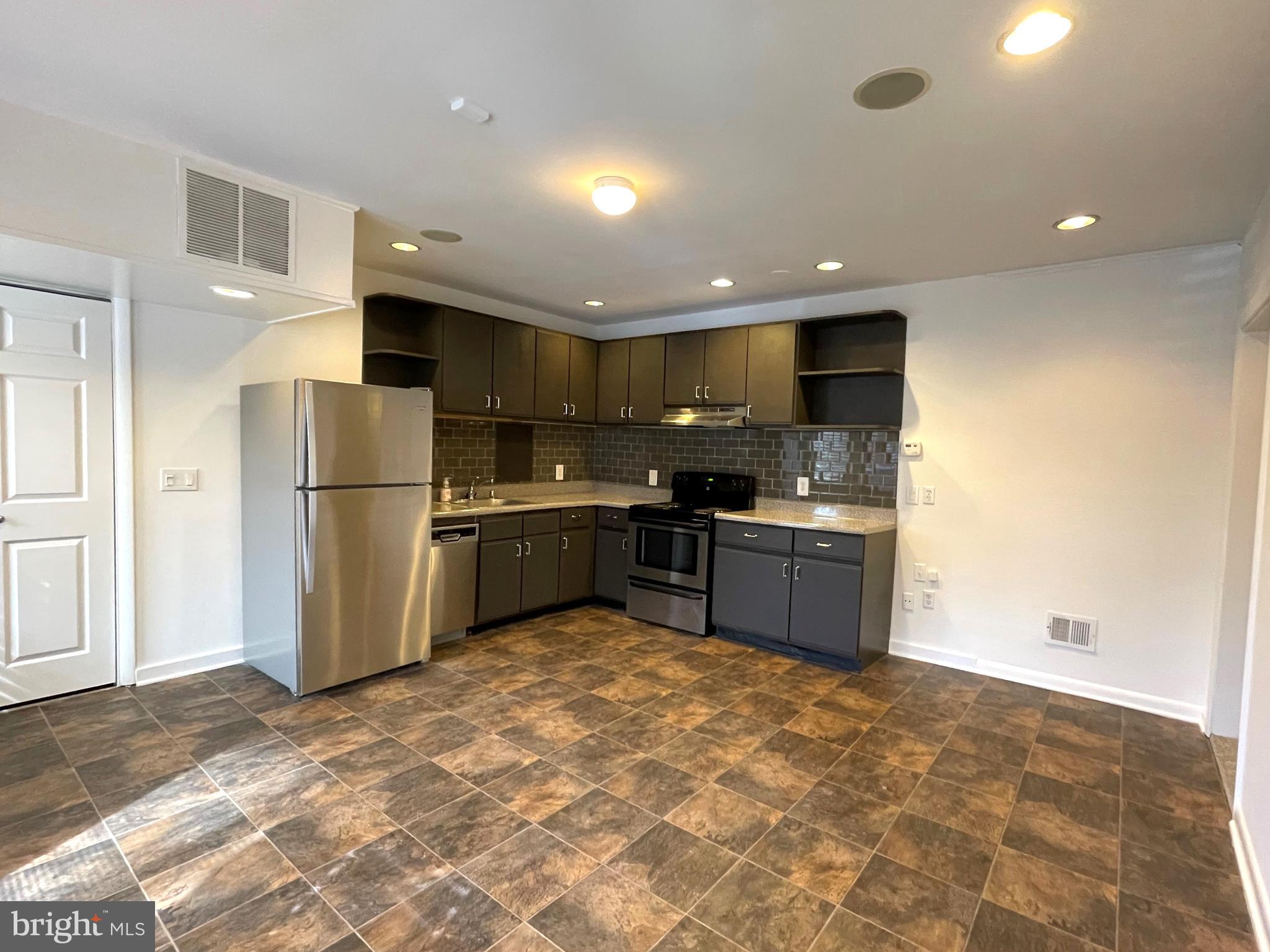 FEDERAL HILL HISTORIC DISTRICT - Residential Lease