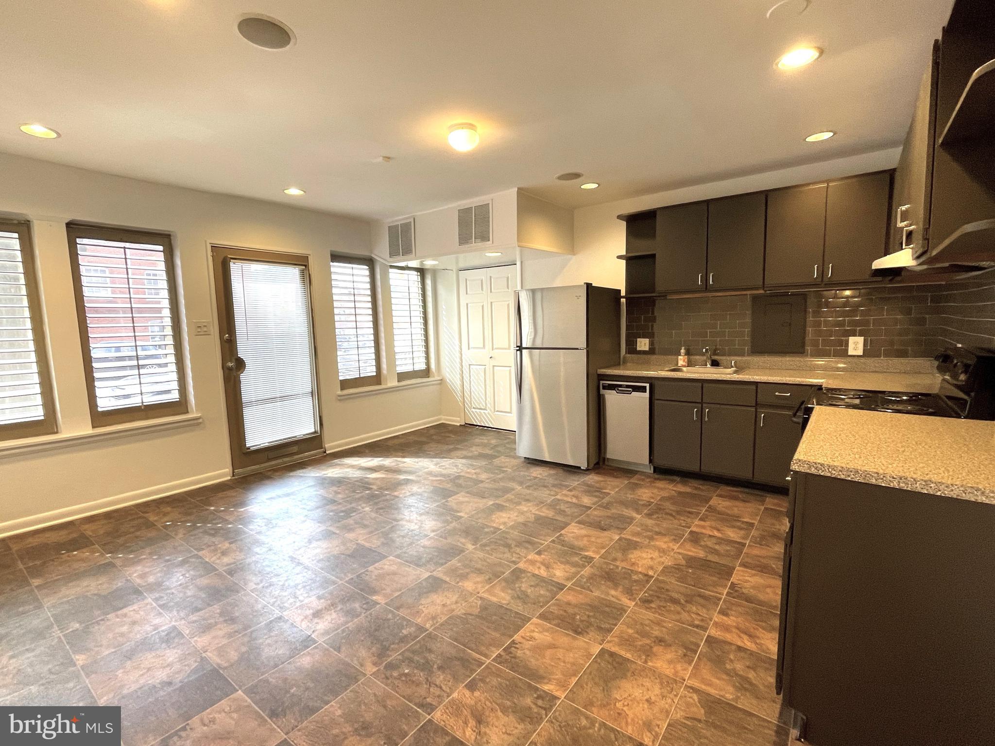 FEDERAL HILL HISTORIC DISTRICT - Residential Lease