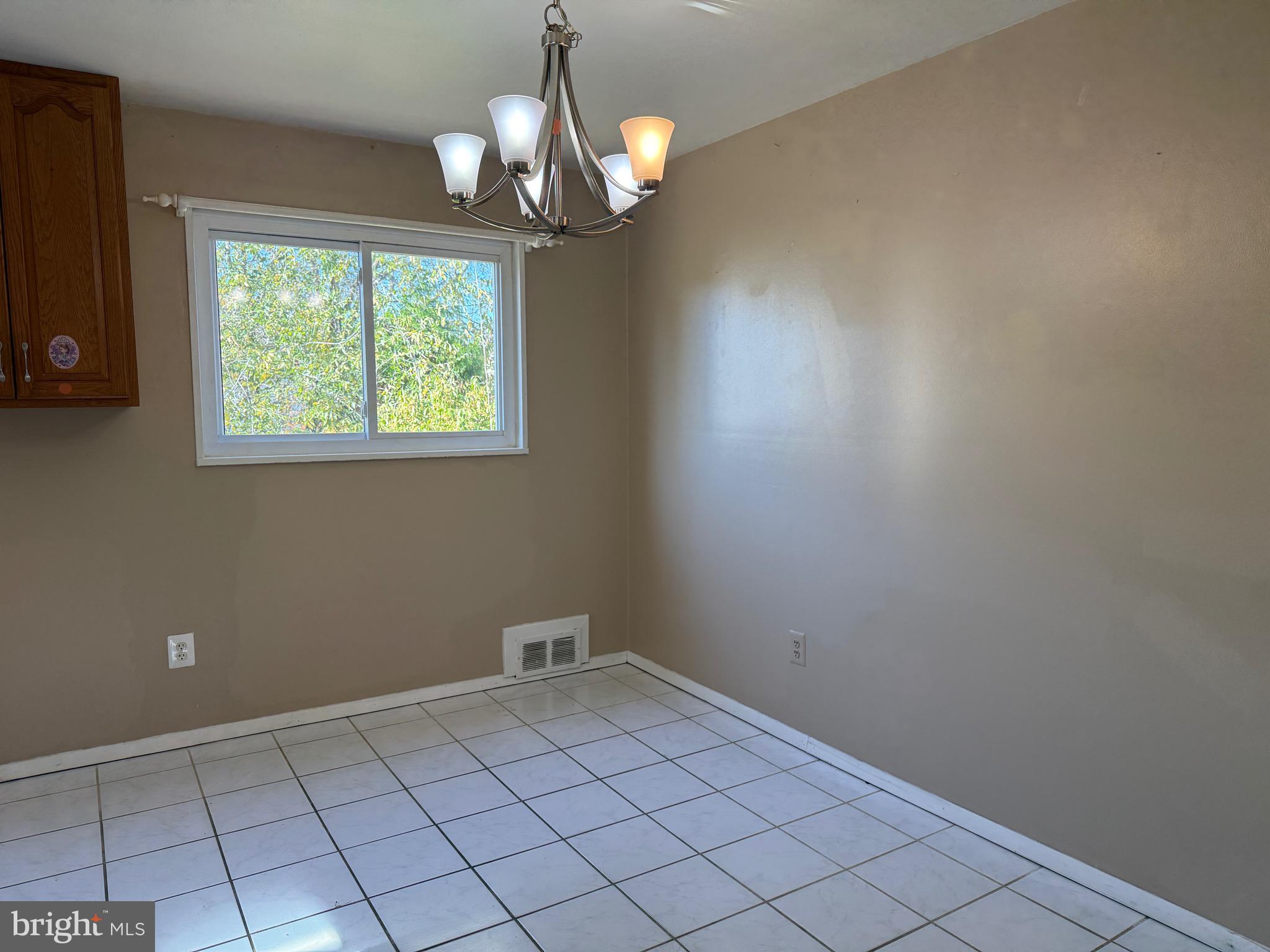 BUCKNELL MANOR - Residential